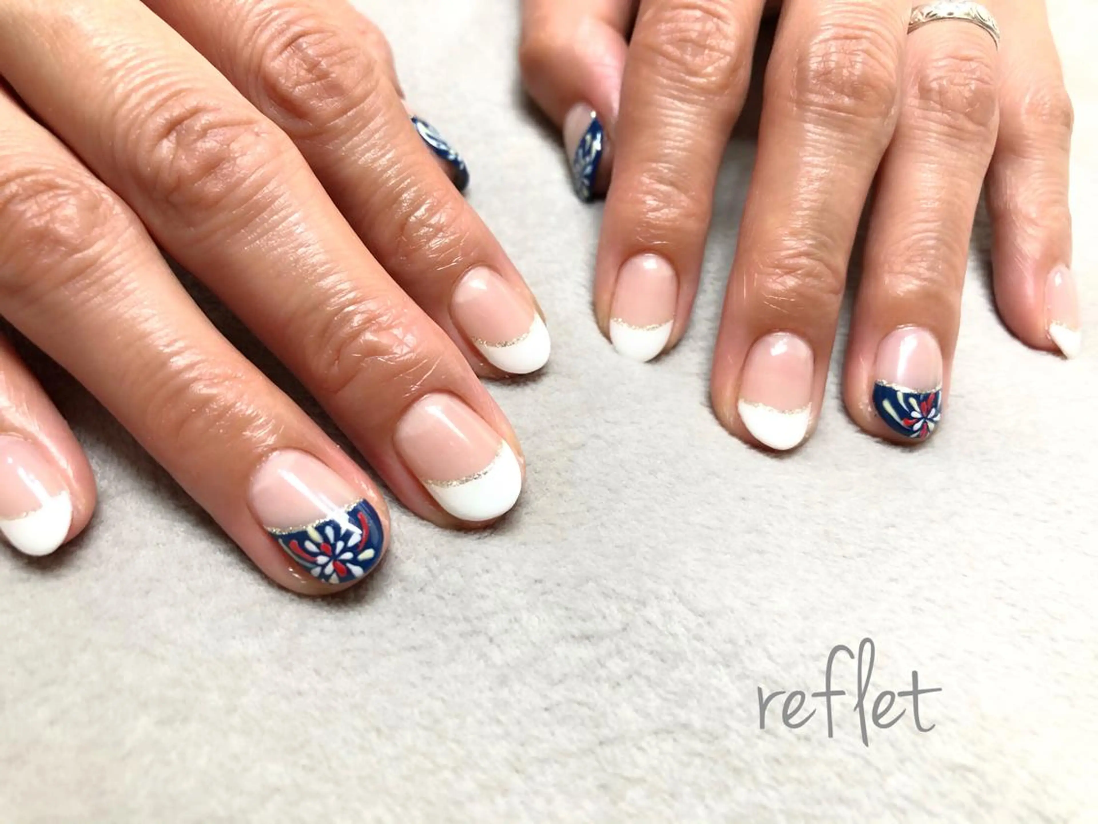 ネイル アートネイル フレンチネイル 斜めフレンチ ハンドネイル reflet nailのネイルデザイン