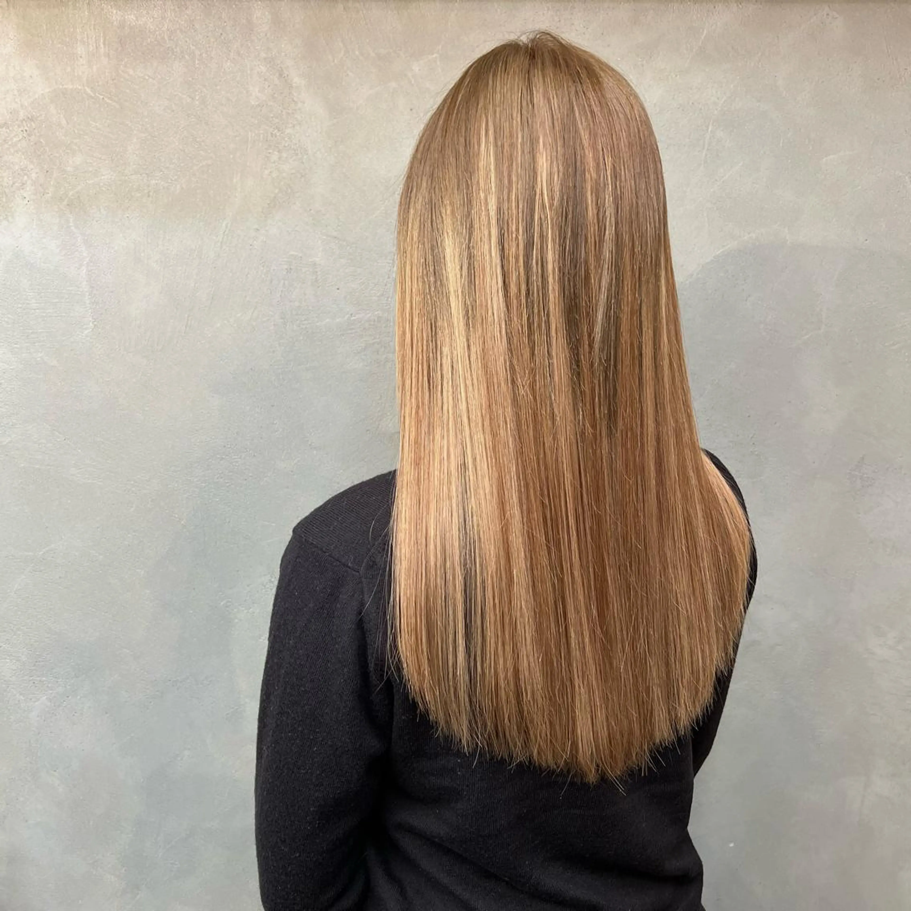 セミロング CS made by SHACHU栄店所属・❤️‍🔥シールエク ＋カラー京❤️‍🔥のヘアスタイル