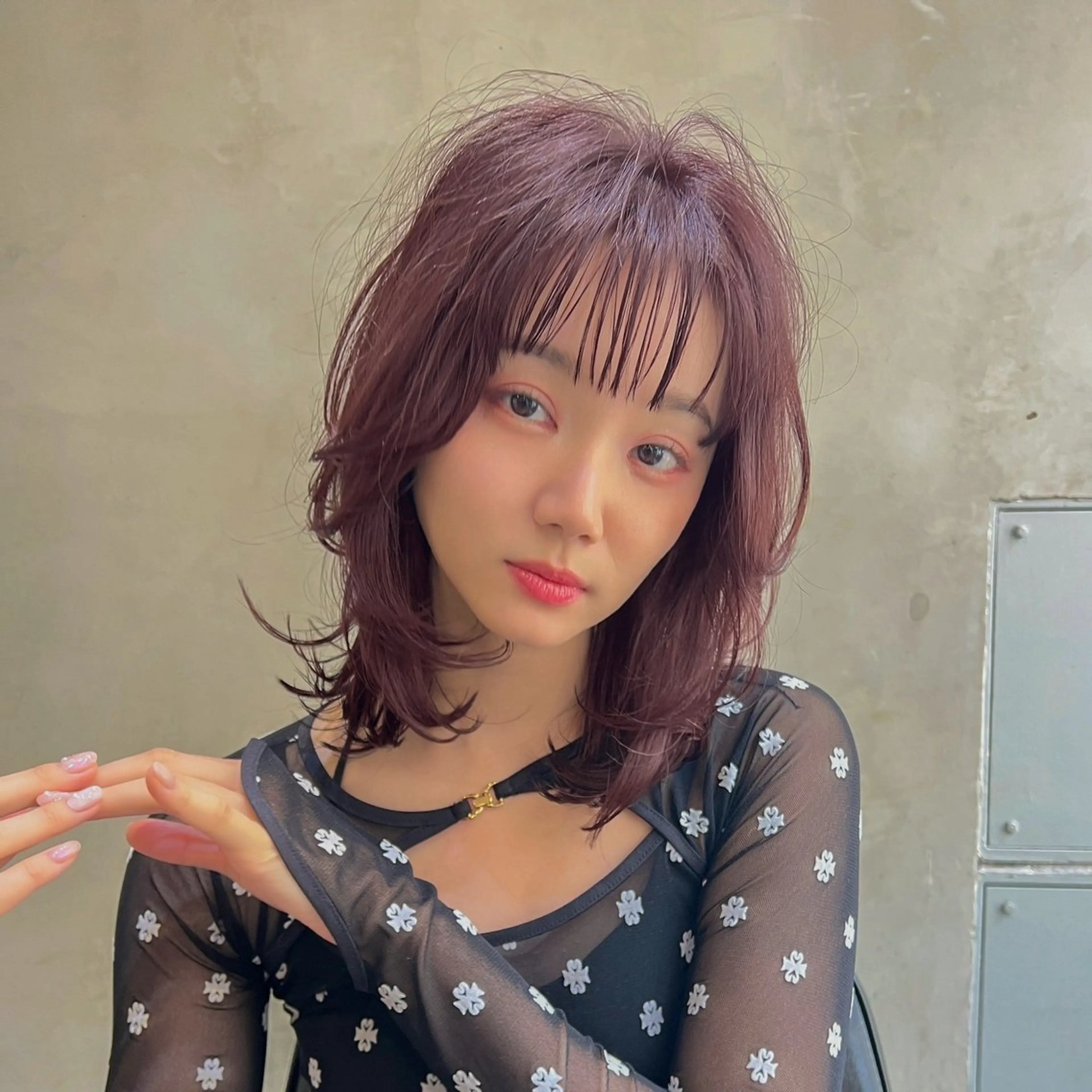 ショート カラー ブラウンカラー 透明感カラー ラベンダーカラー ラベンダーブラウン 外ハネヘア ⚜️ブリーチ× 透明感✨Hayatoのヘアスタイル