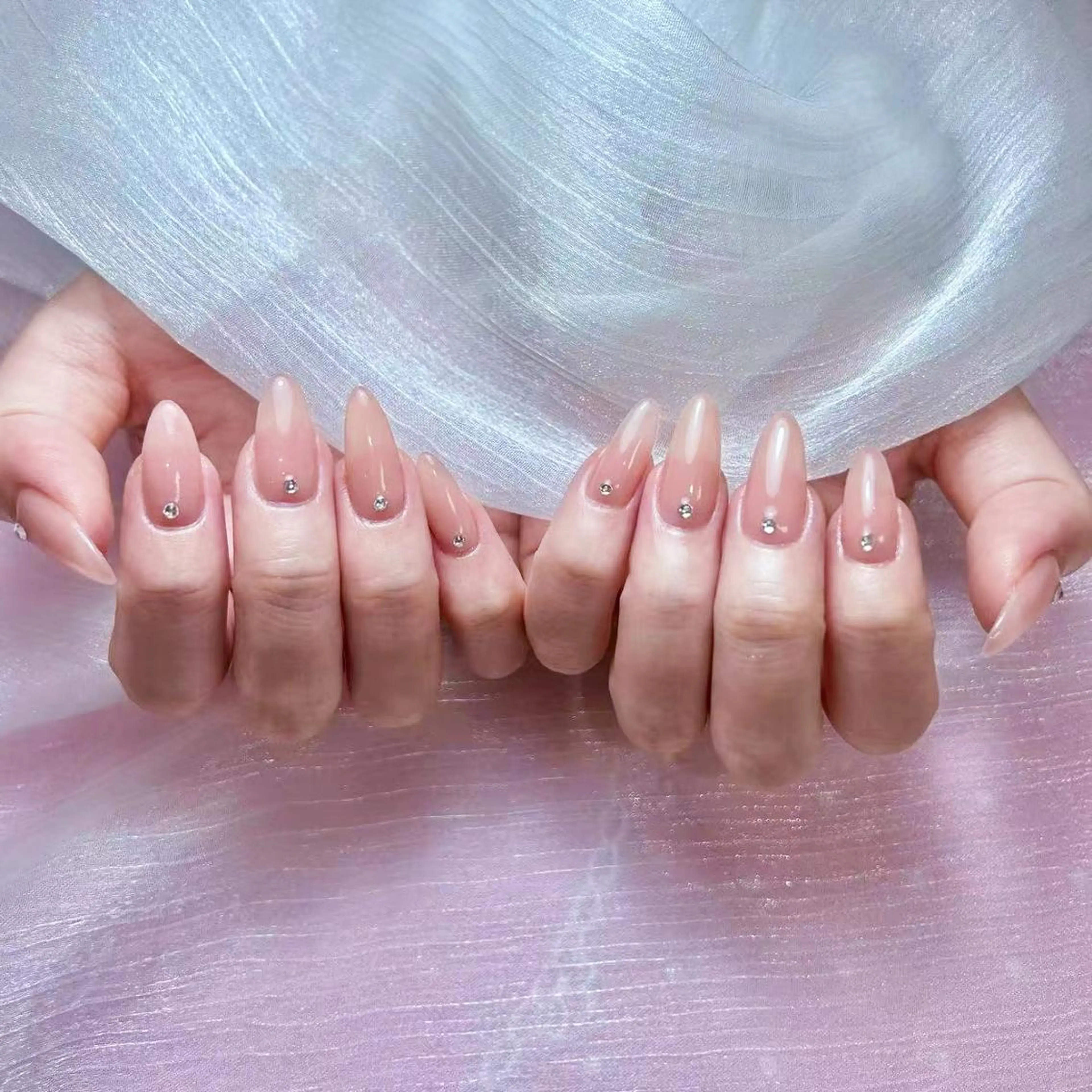 ネイル アートネイル オーロラネイル ガーリー キラキラネイル 韓国ネイル ハンドネイル DIANMOND NAIL🌸のネイルデザイン