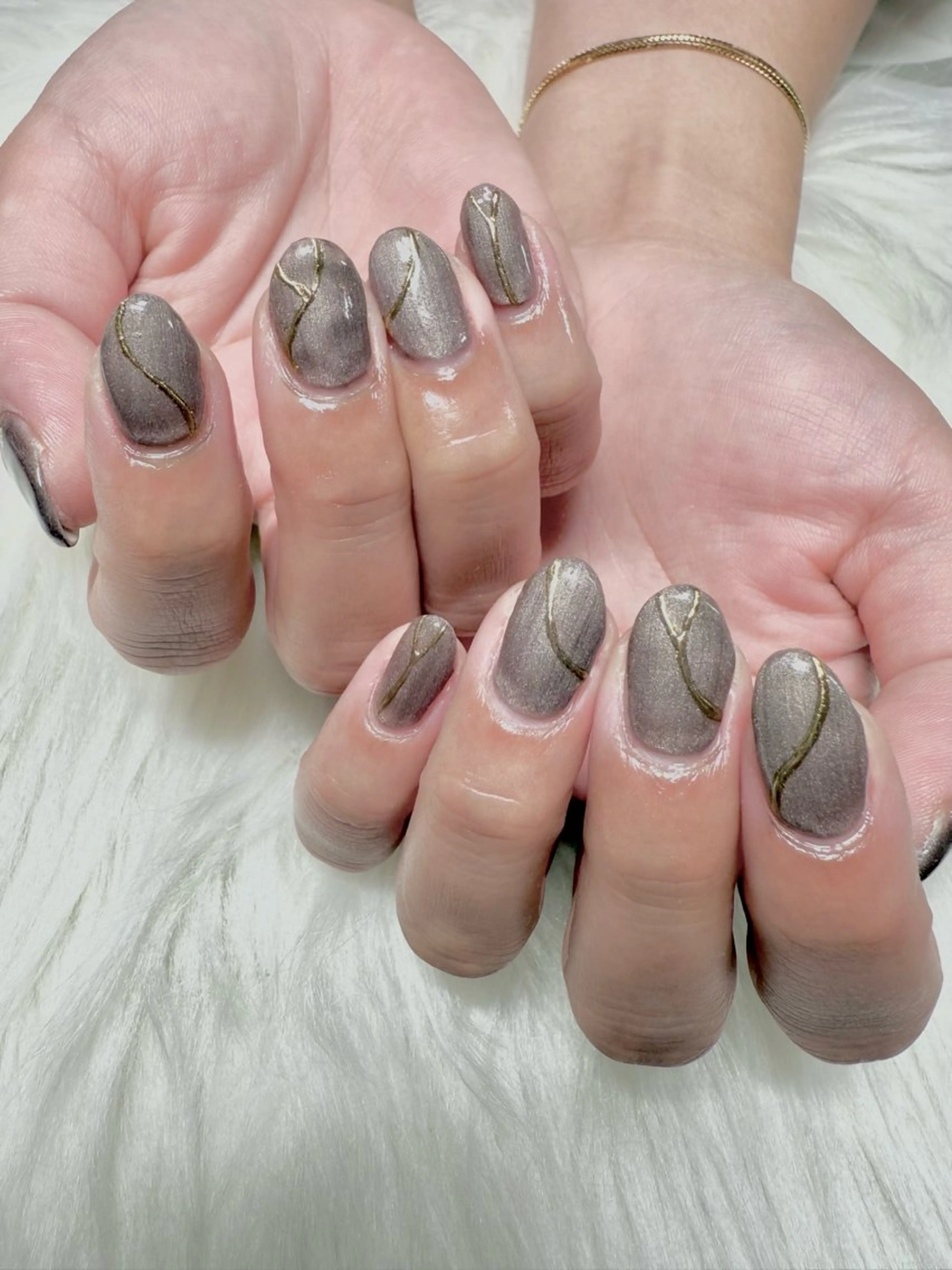 ネイル マグネットネイル ミラーネイル ニュアンスネイル ハンドネイル ネイルサロンミスユー所属・miss you ♡ Miyuuのネイルデザイン