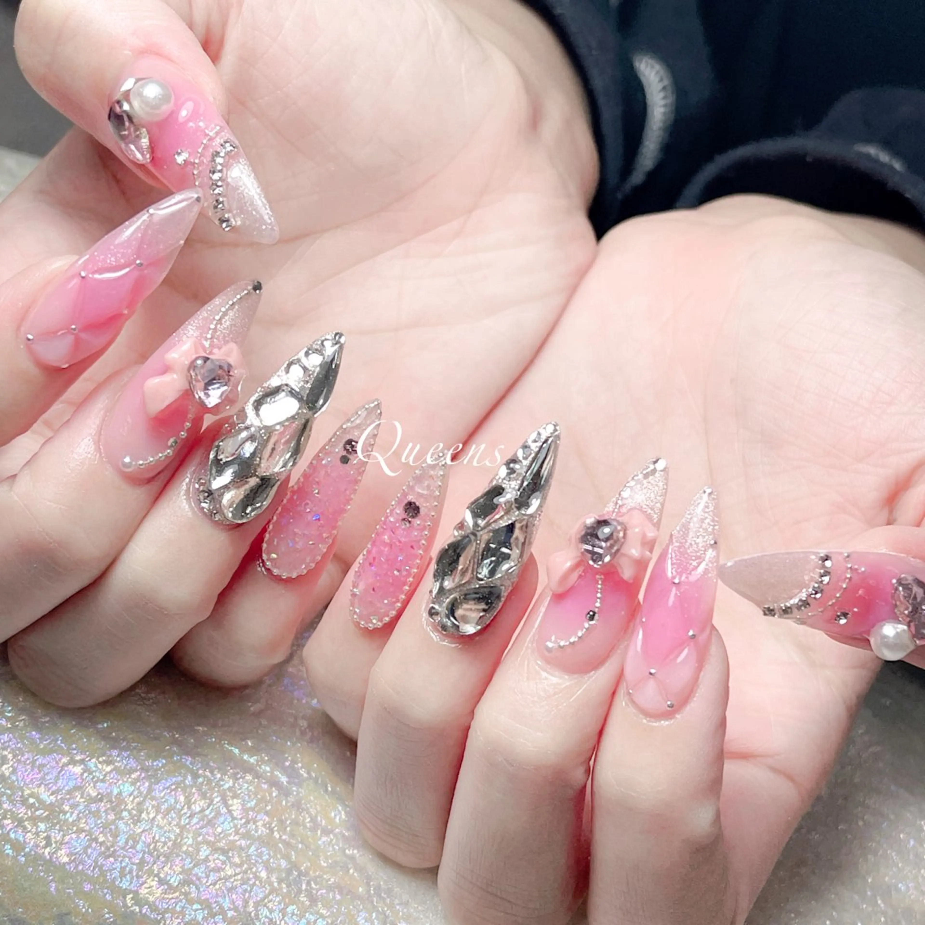 ネイル ハンドネイル Queens テイのネイルデザイン