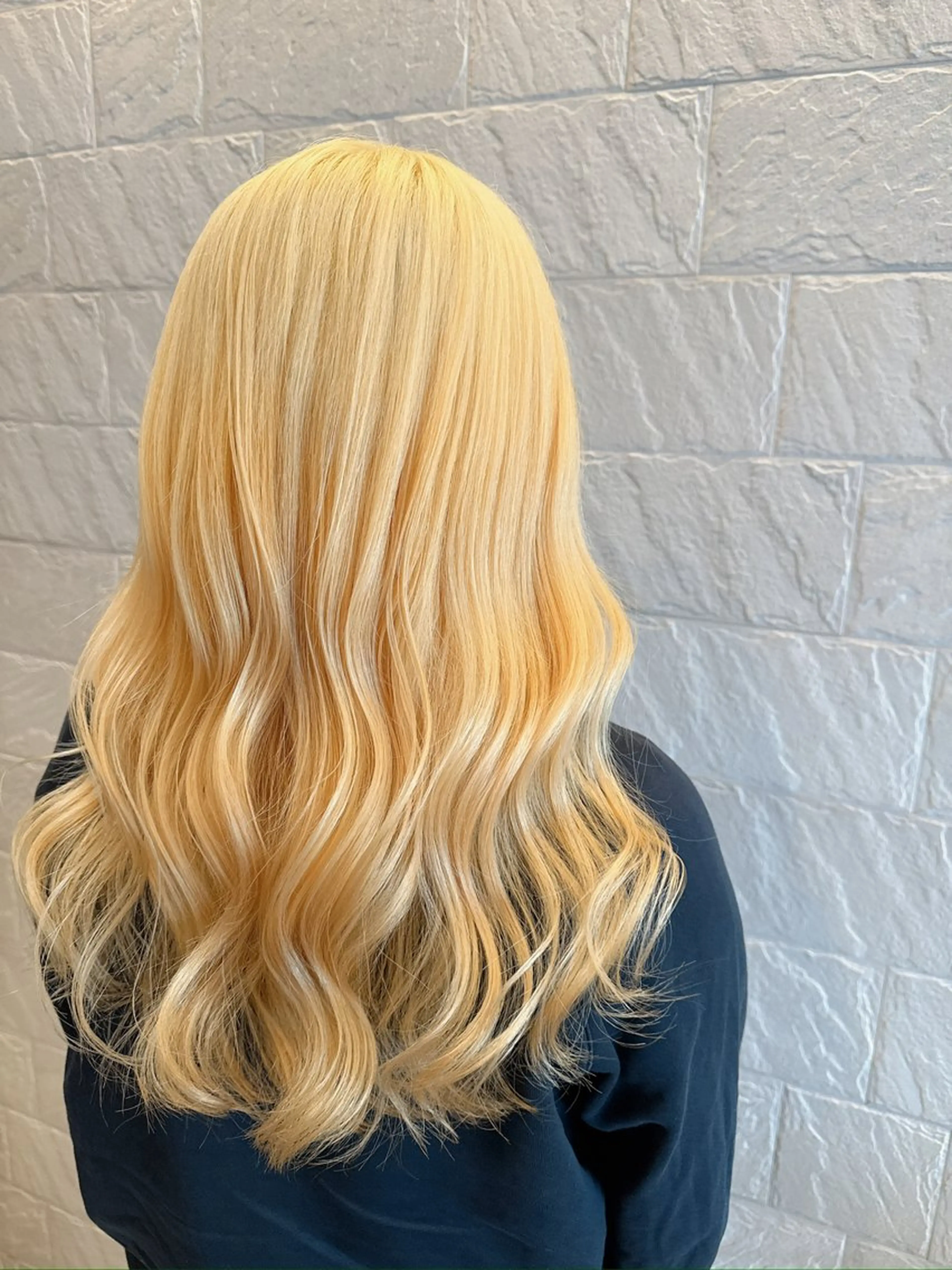 セミロング カット ヘアカラー IVERA(旧 :  Lucia[ルシア])所属・有澤 茉唯のマツエク・マツパデザイン