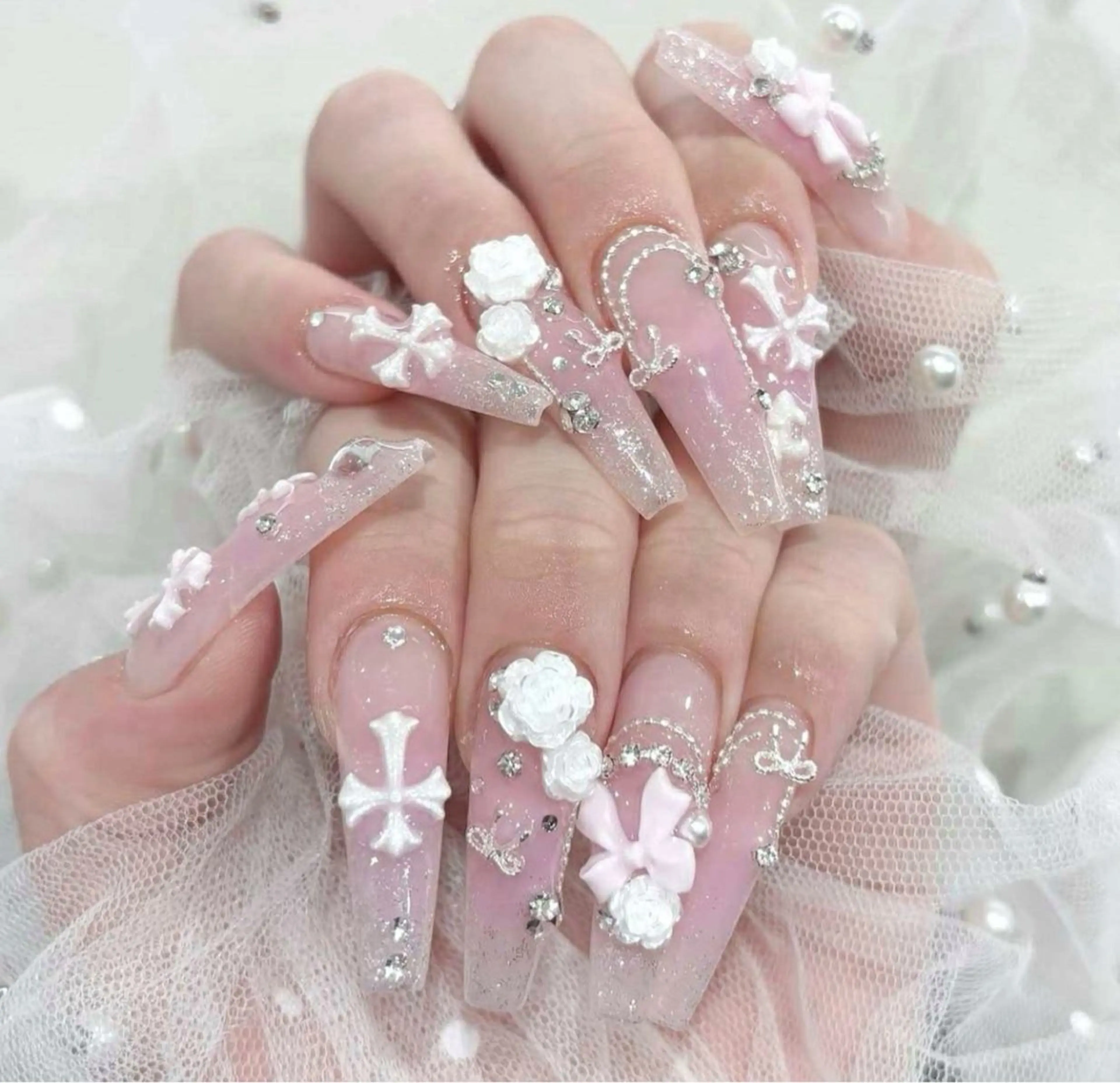 ネイル 長さ出し フレンチネイル 韓国ネイル レース マグネットネイル ハンドネイル 波 なみのネイルデザイン