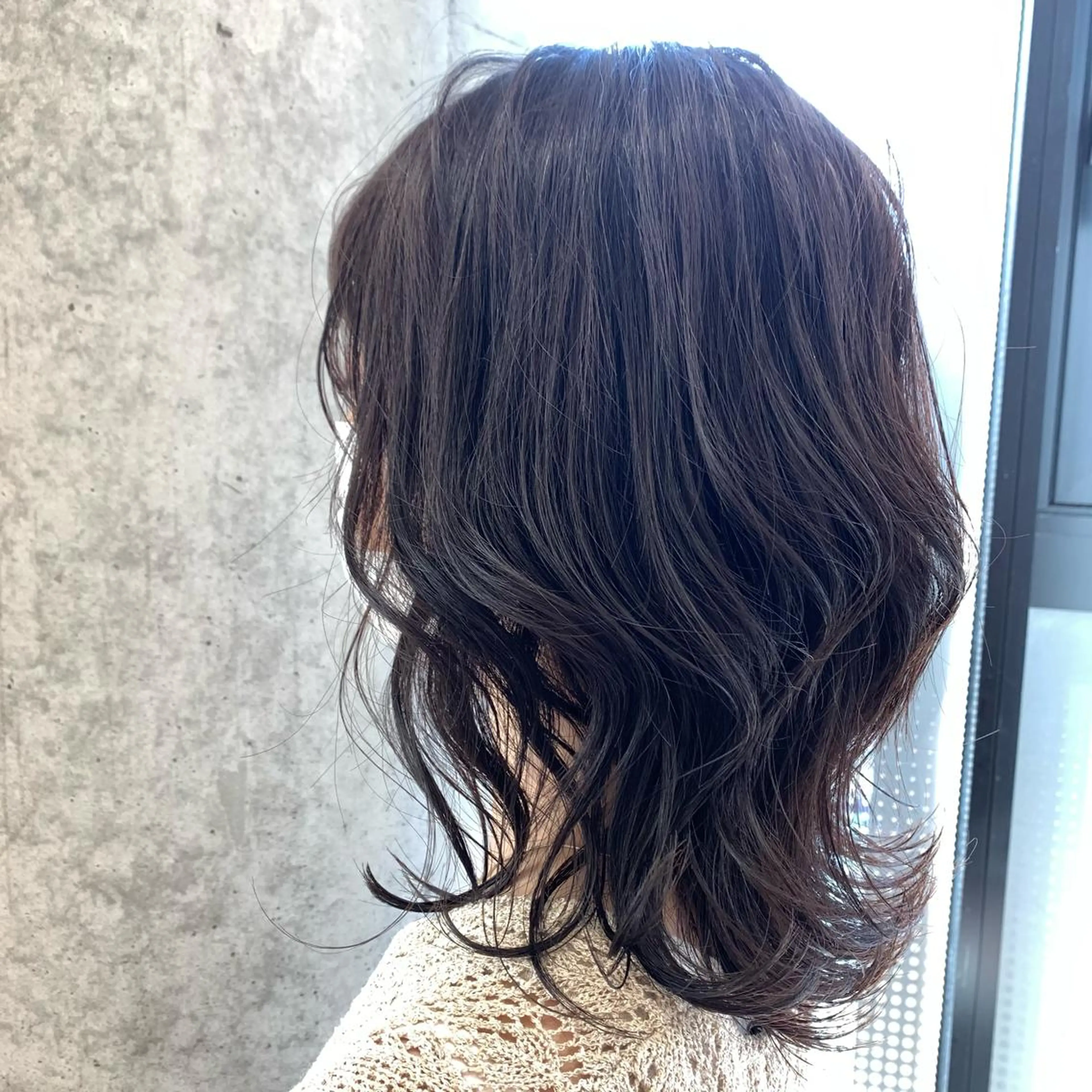 ミディアム カラー 顔周りカット レイヤーカット カット サソウ ユリエ🥥のヘアスタイル