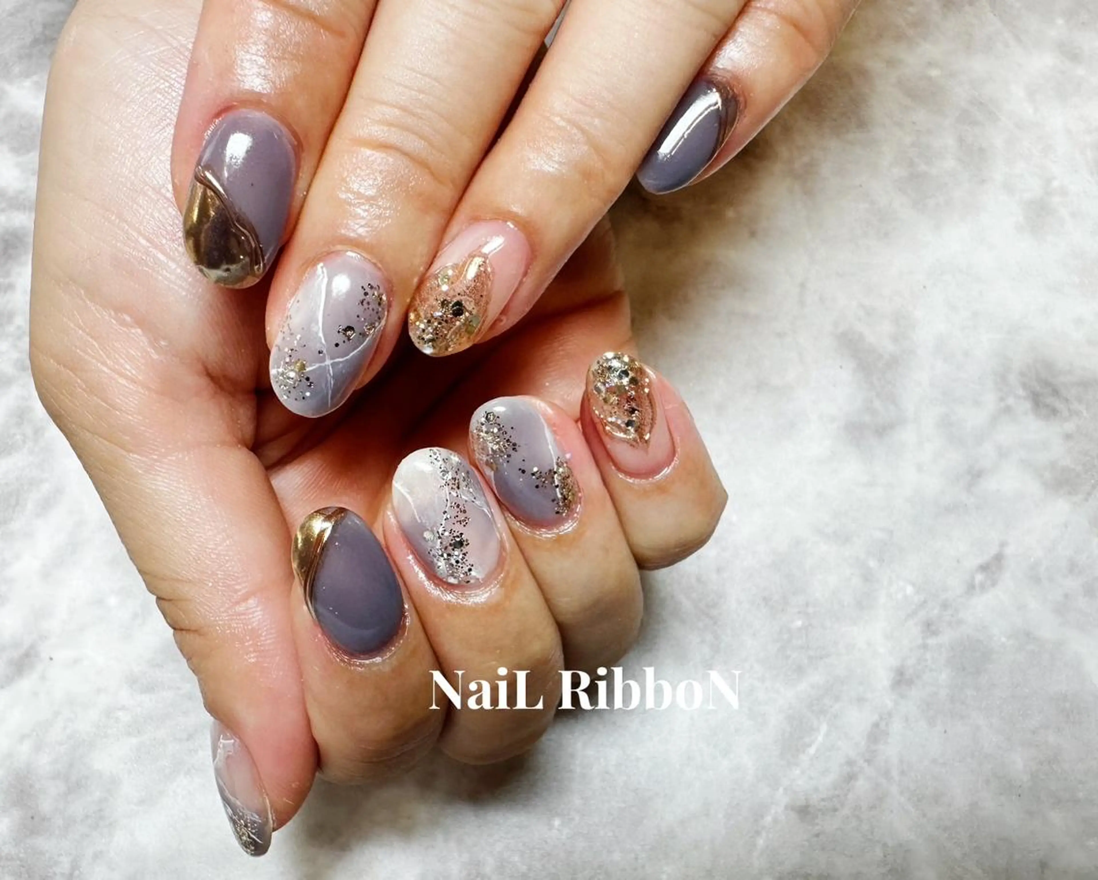 ネイル ネイルリボン 受付スタッフのネイルデザイン