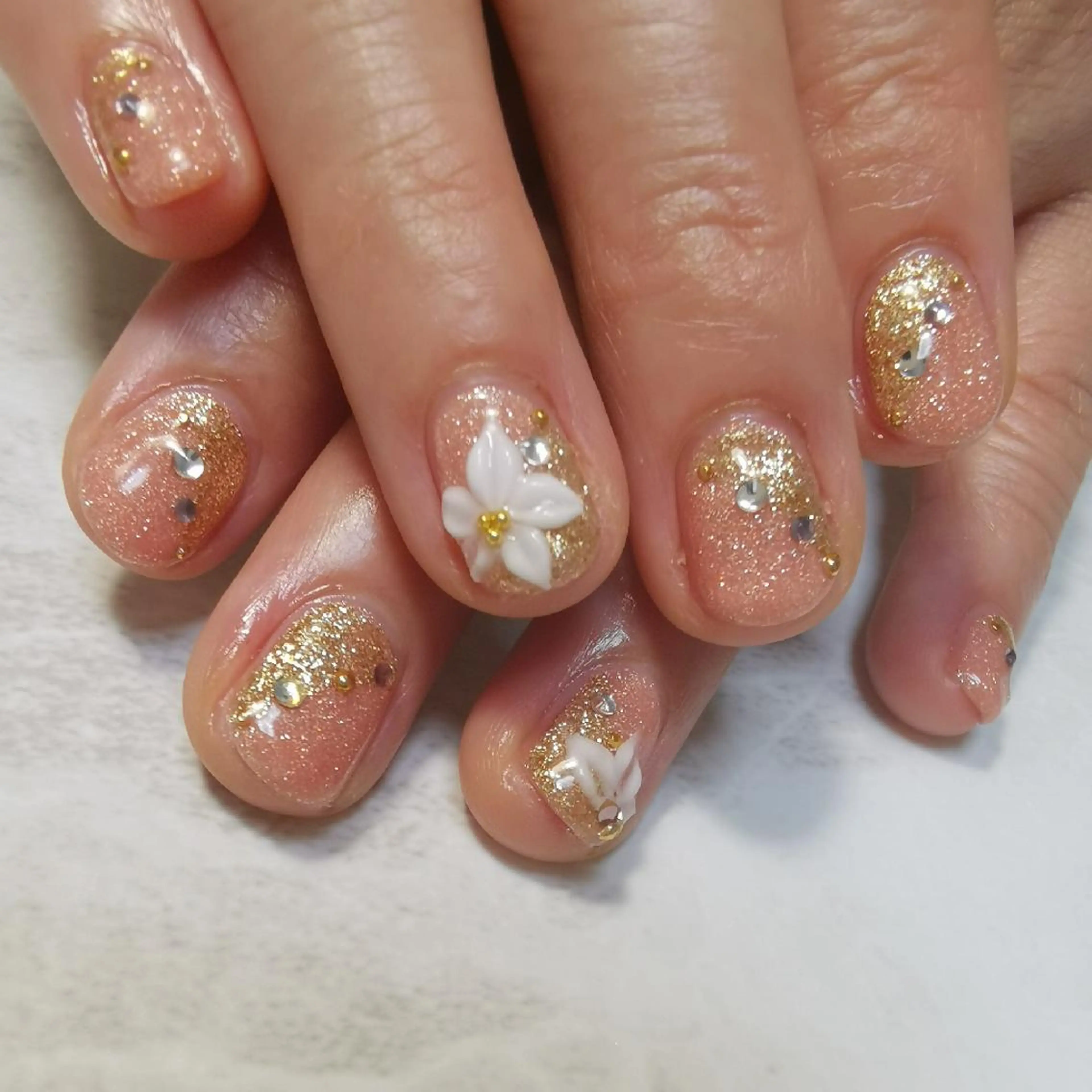 ネイル 持ち込み ハンドネイル reve あやののネイルデザイン