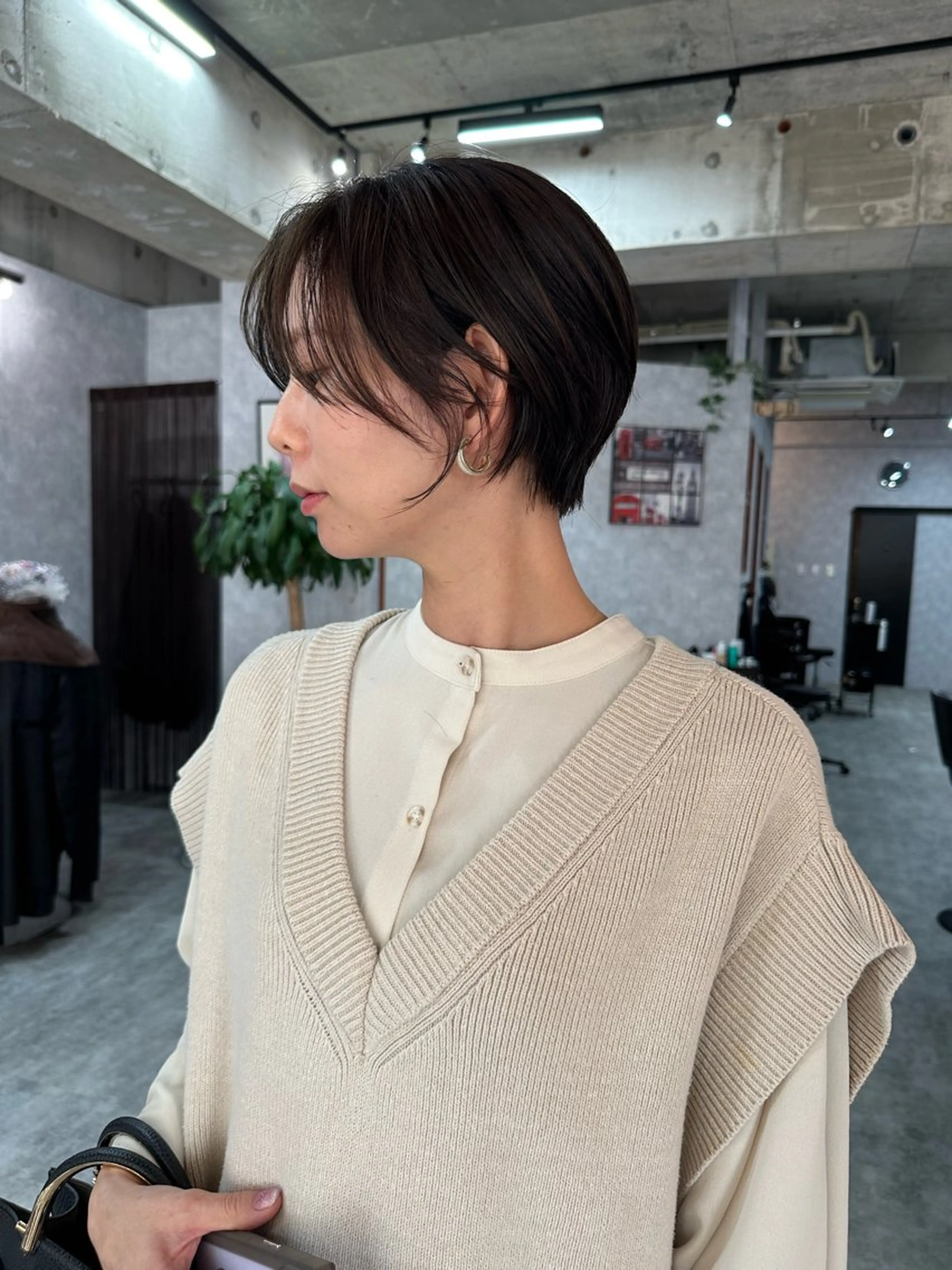 ショート 切りっぱなしボブ ショートボブ ハンサムショート 丸みショート ボブ C’LD hair  produce /シールドヘア所属・モテ髪/ボブ/ショー ト/アダチフウトのヘアスタイル