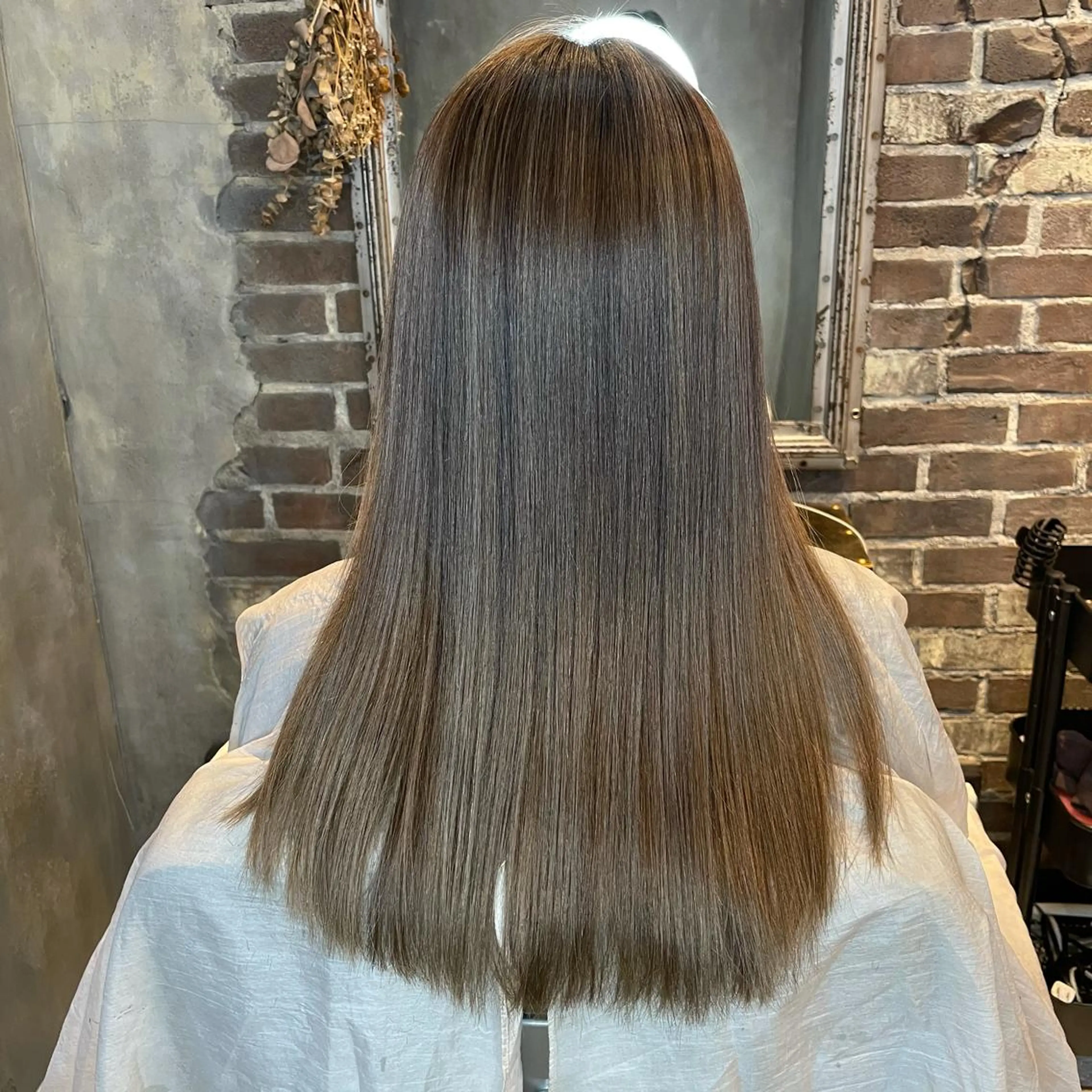 ロング カラー 透明感カラー ハイライトカラー ハイライト 縮毛矯正 トリートメント La vielle所属・La vielle 西峠のヘアスタイル