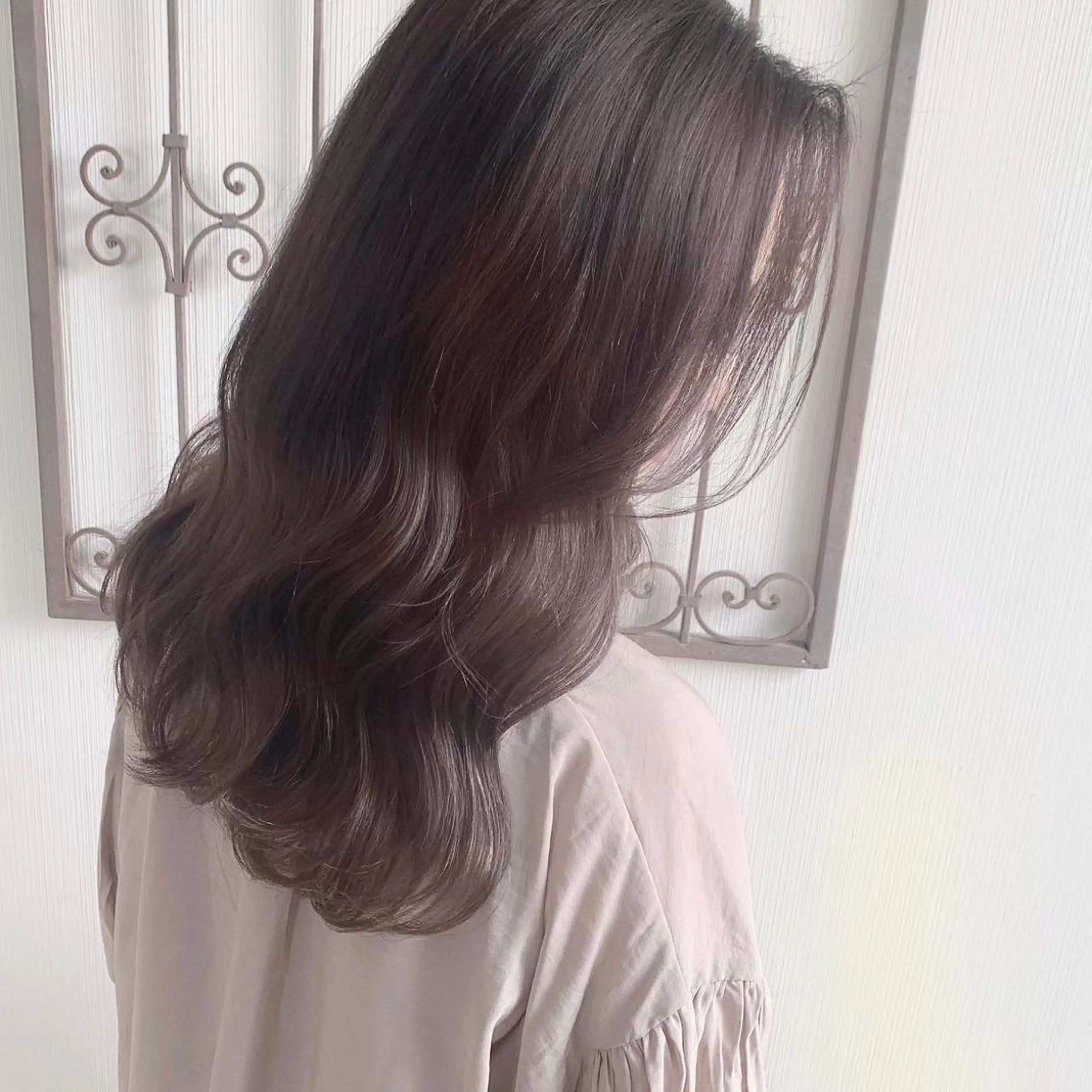 カラー 🩶韓国艶髪🇰🇷 下本夕綺のヘアスタイル