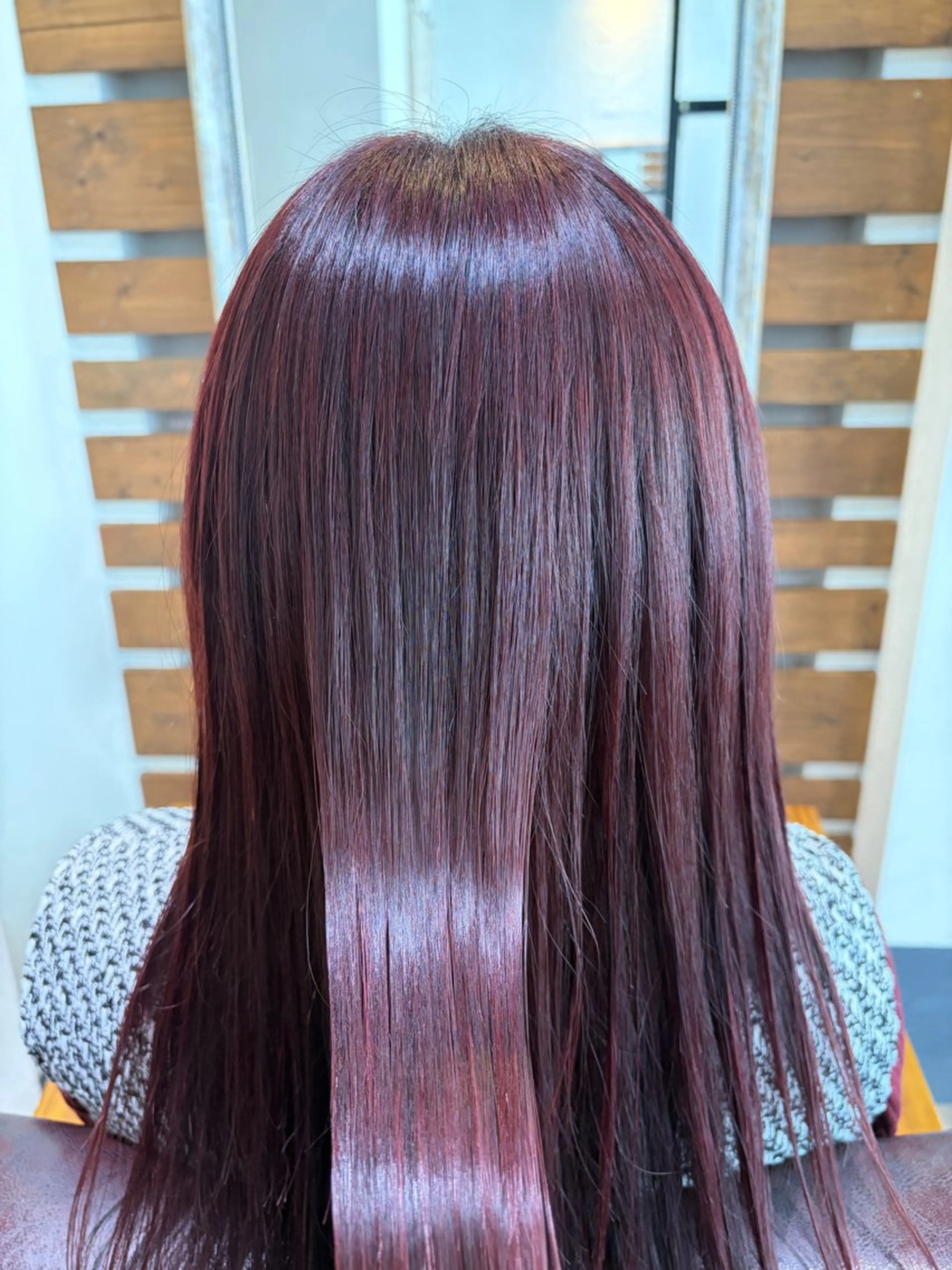 セミロング カット ヘアカラー loup yunaのヘアスタイル