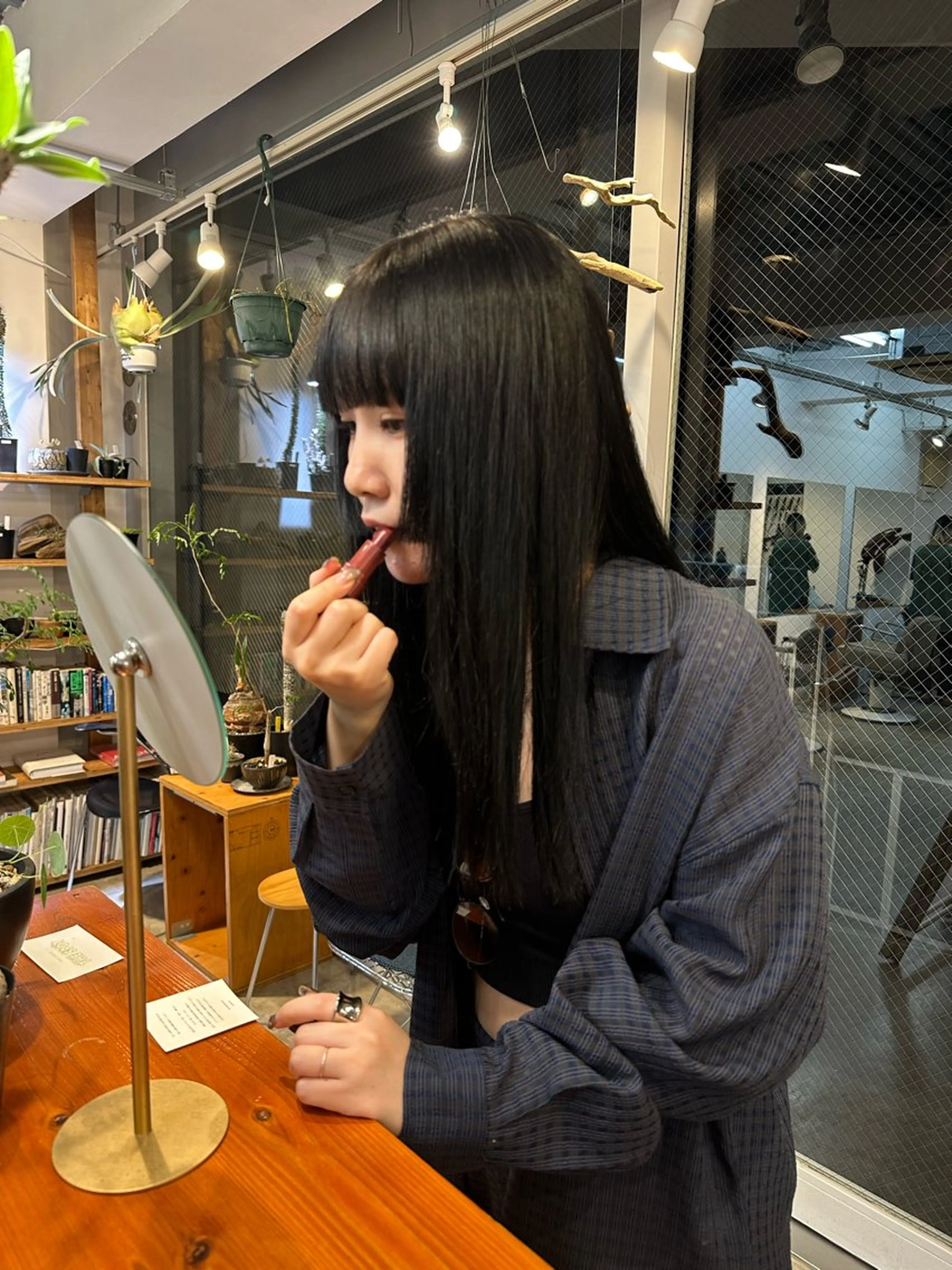 セミロング カラー コミヤ ミズホのヘアスタイル