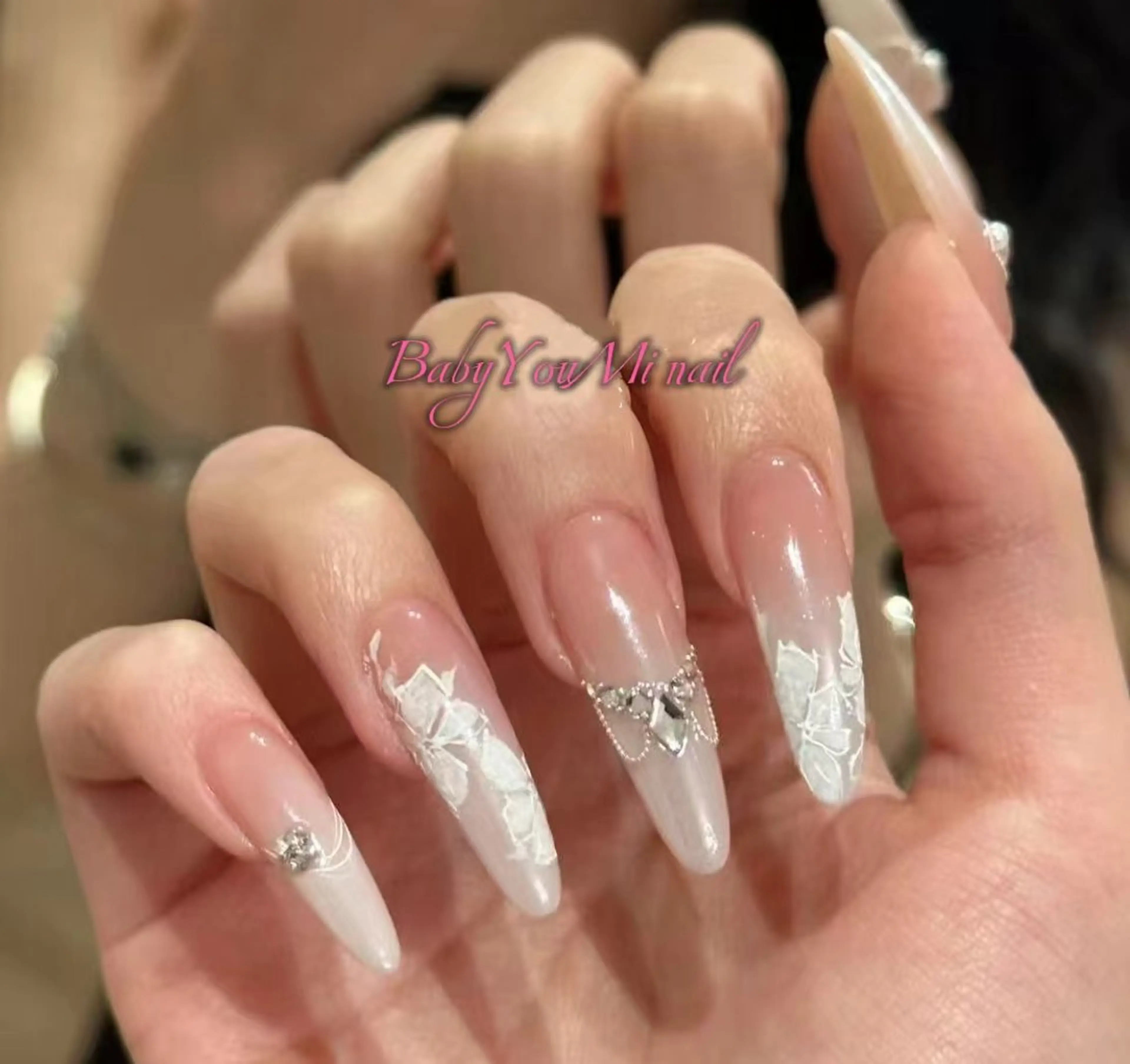 ネイル オーロラネイル フラワーネイル フットネイル フレンチネイル ジェルネイル ハンドネイル BabyYouMi ねねのネイルデザイン