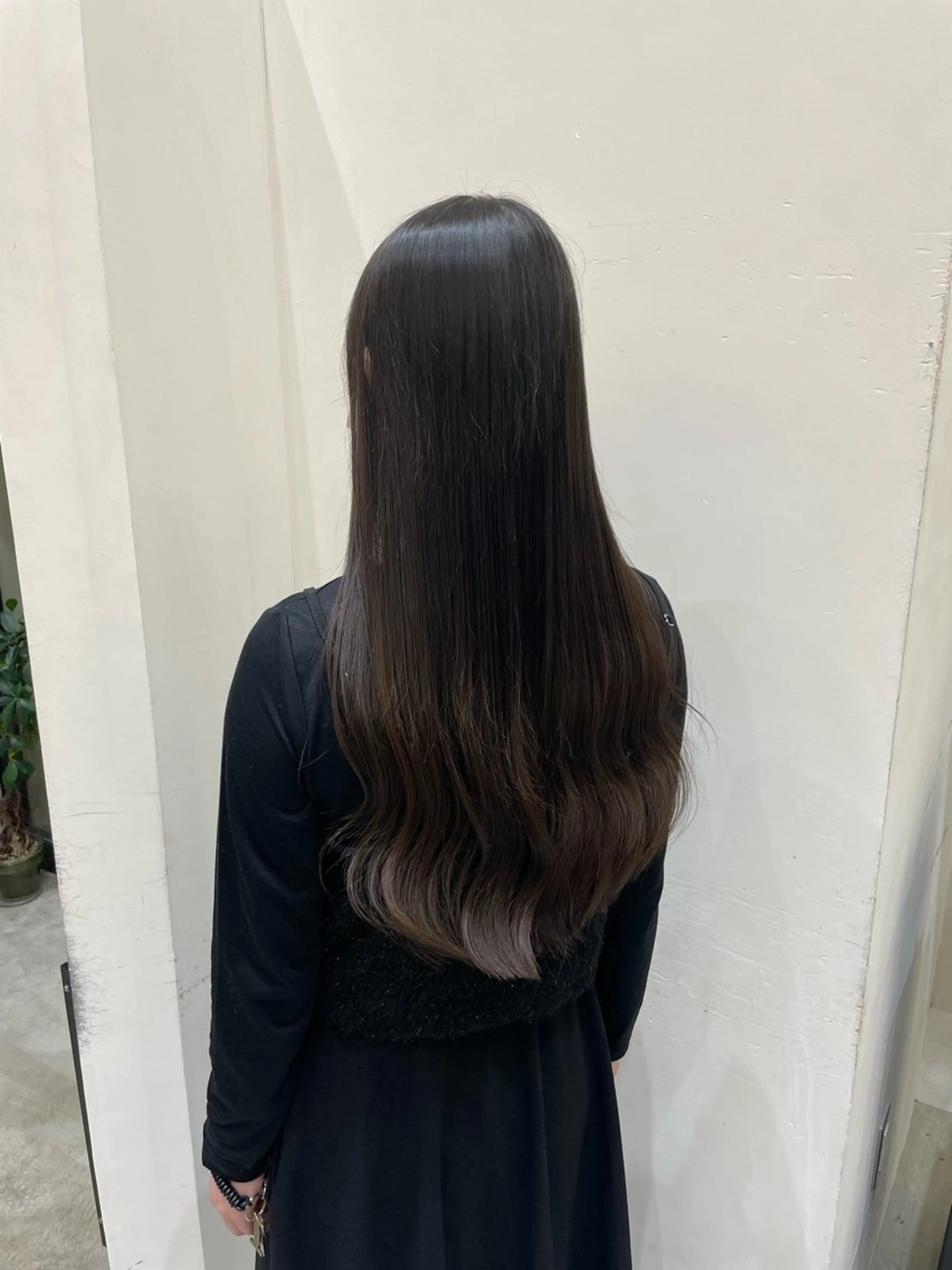 ロング COQOO ORGANIC所属・三宅 瑠偉のヘアスタイル