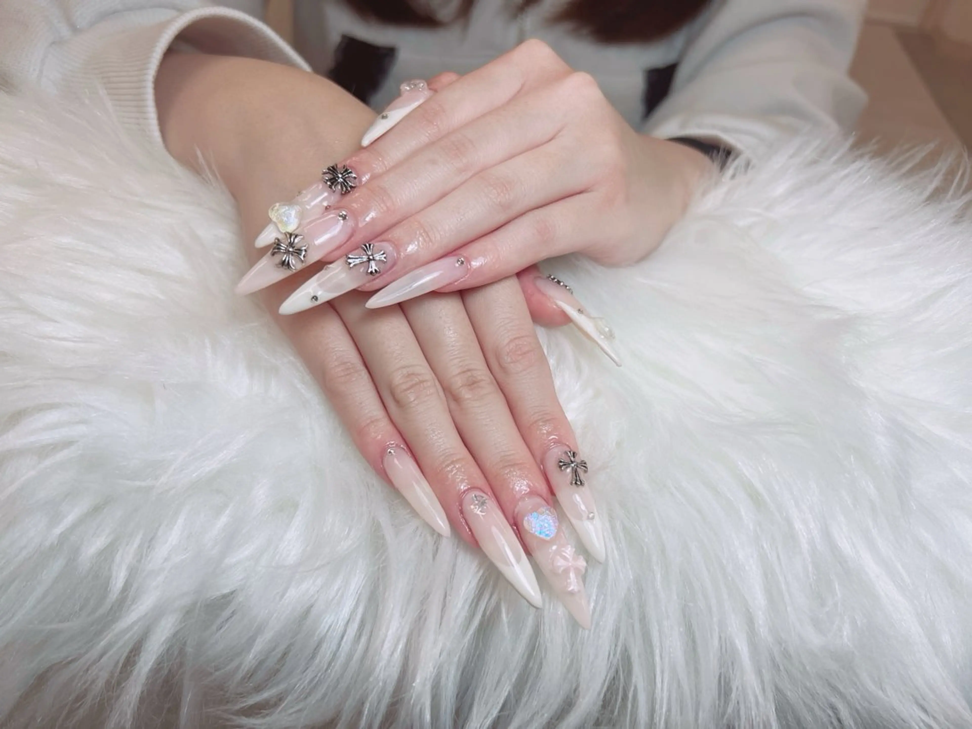 ネイル アートネイル オーロラネイル チークネイル 長さ出し フットネイル Noiranail_ studio川越西口のネイルデザイン