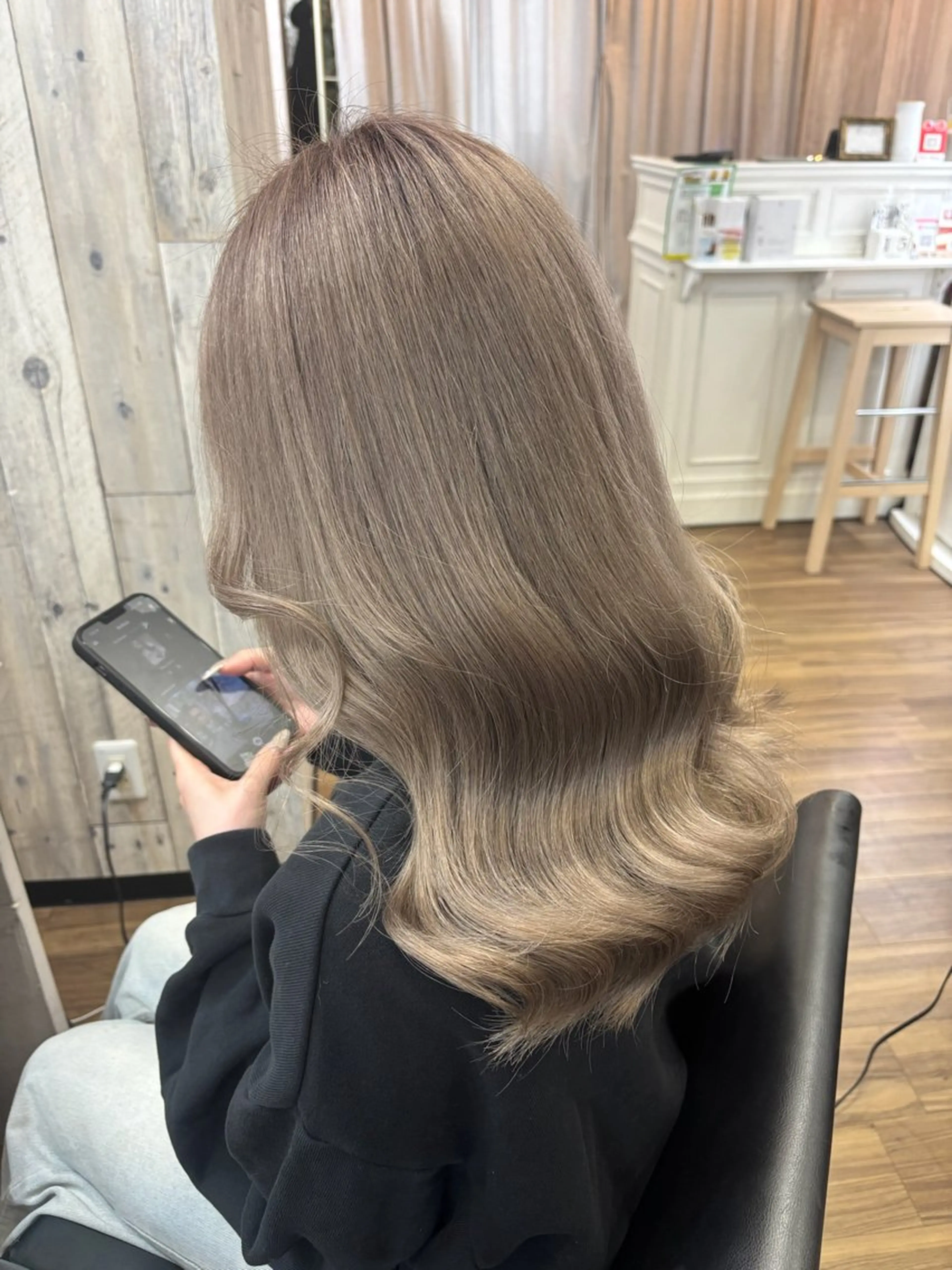 ロング カラー Nexus所属・艶髪ハイトーン特化 / moe 🦋のヘアスタイル