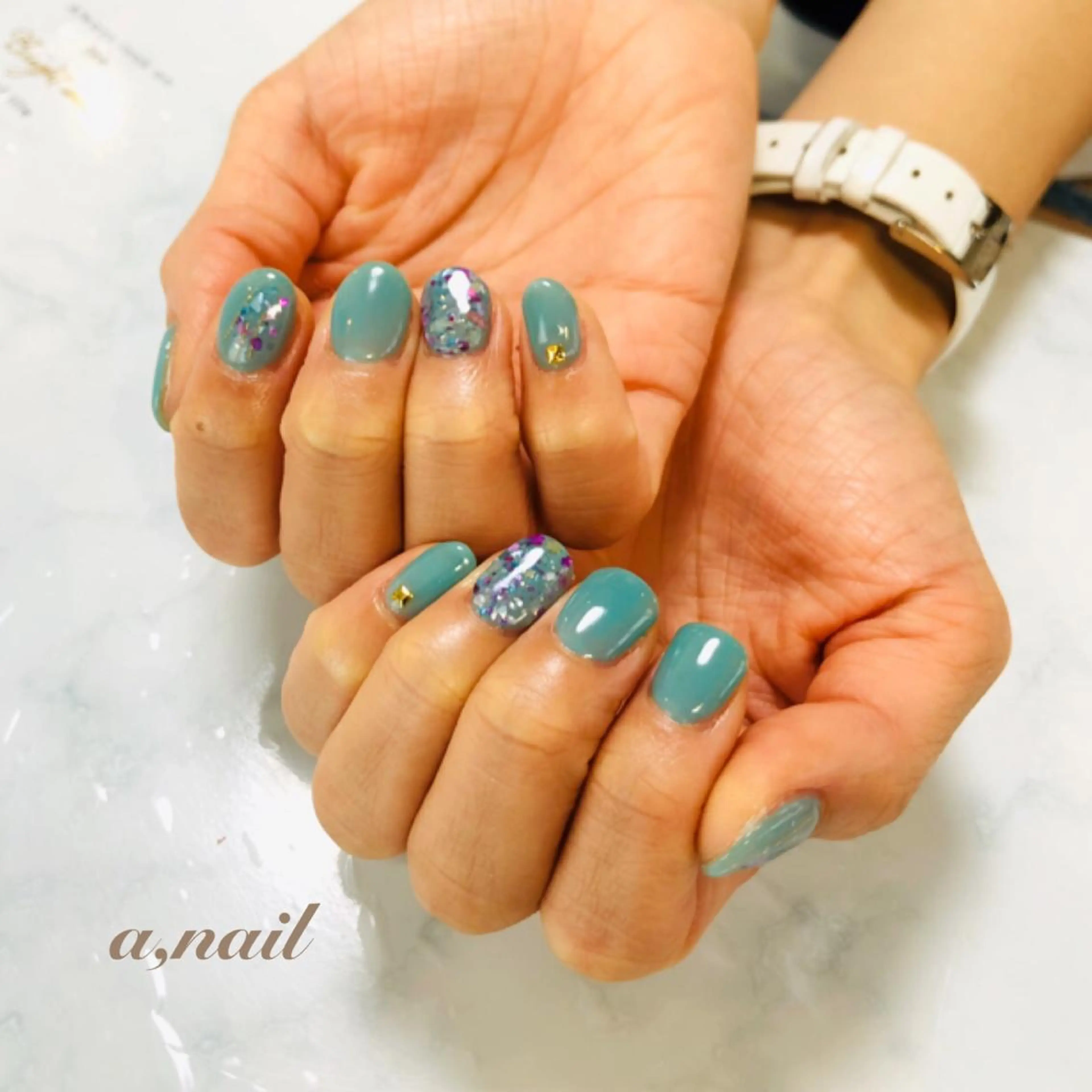 ネイル フットネイル ジェルネイル グラデーション ワンカラーネイル シンプルネイル ハンドネイル ネイルサロン エーネイルのネイルデザイン