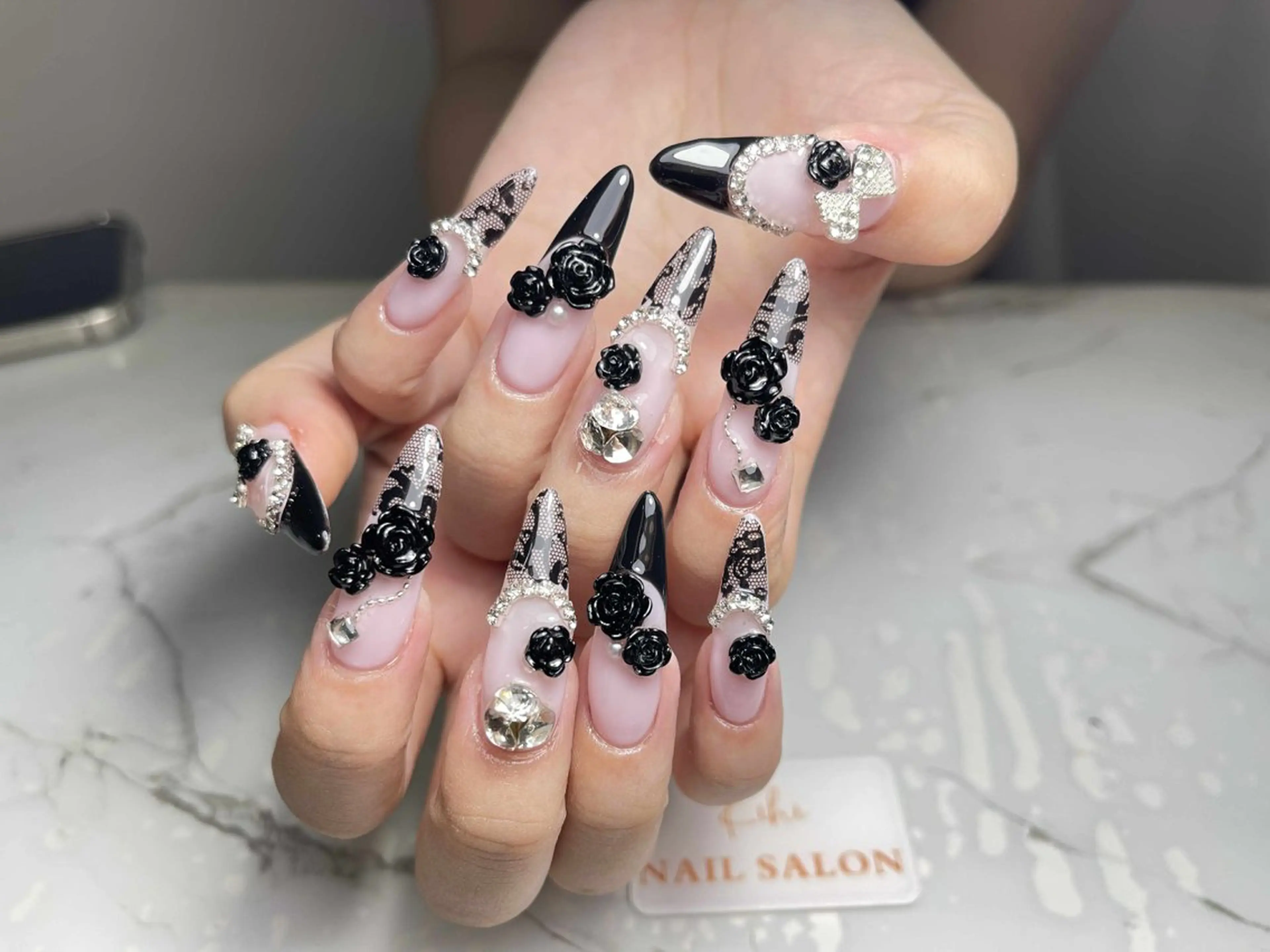 ネイル アートネイル フレンチネイル ジェルネイル グラデーション 韓国ネイル ハンドネイル 💕鈴木ユリ パラジェル/オフ無料のネイルデザイン