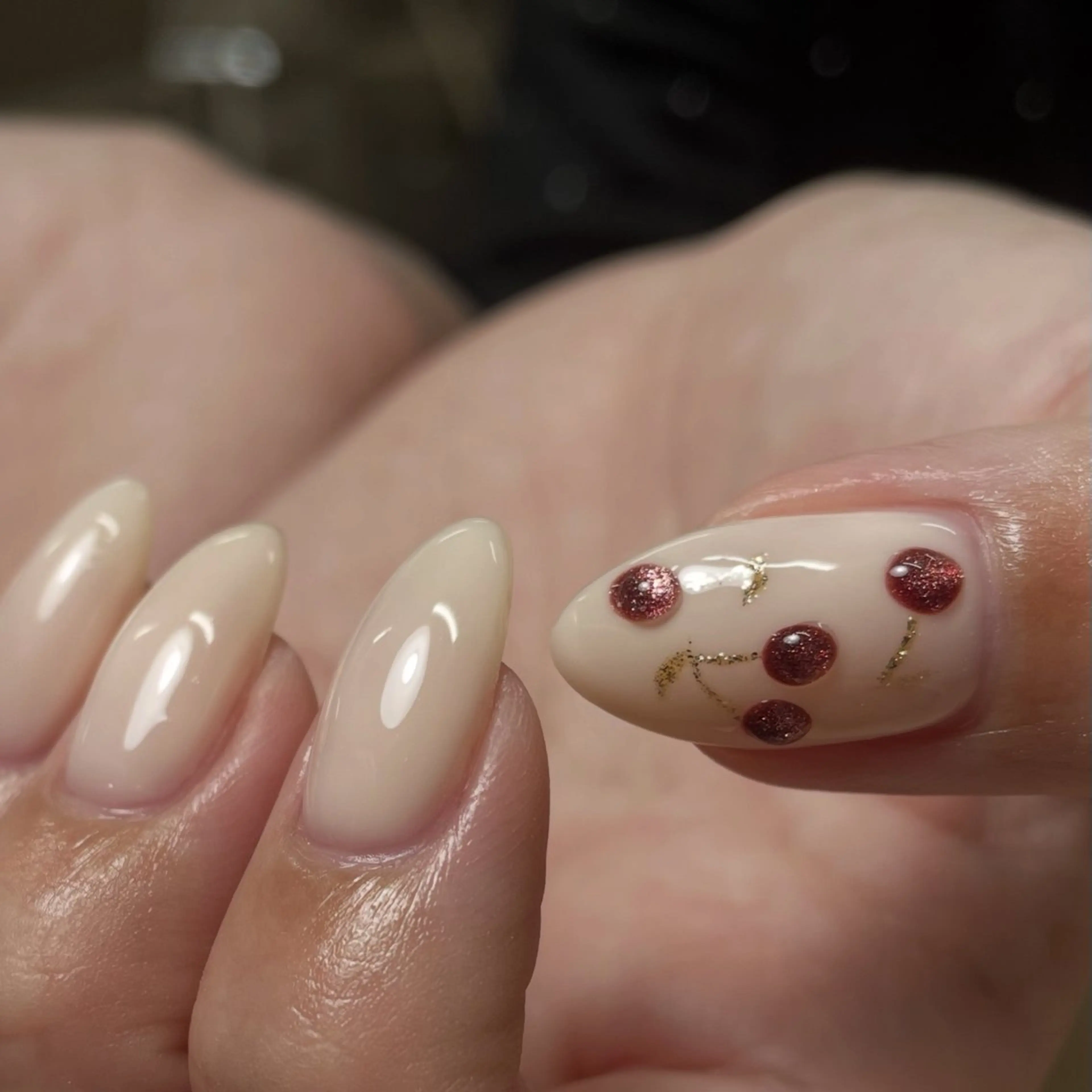 ネイル チークネイル ガーリー グラデーション 韓国ネイル ラメ(グリッター) ハンドネイル 成塚 雅香のネイルデザイン