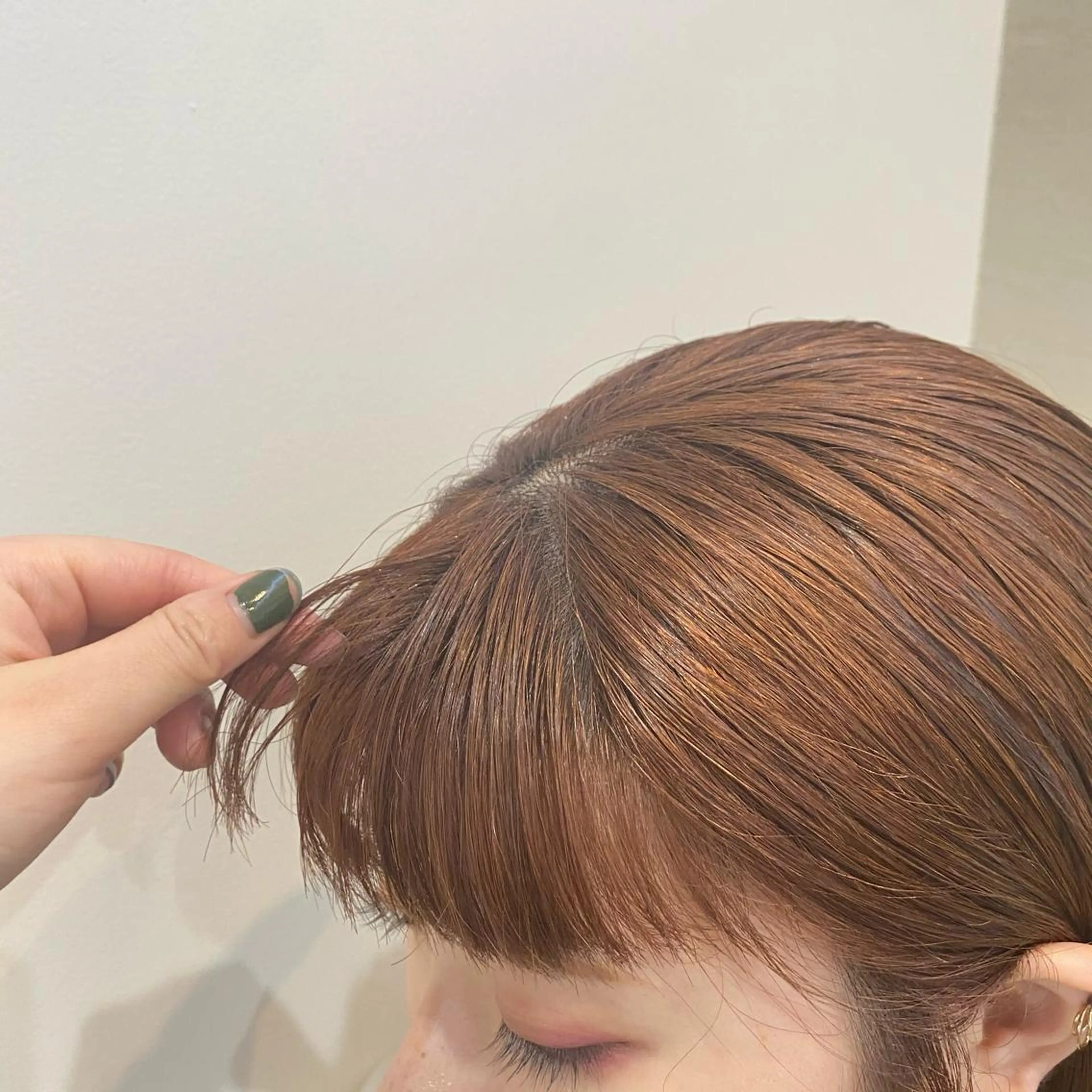 ミディアム カラー カシス ピンクカラー あやめ【顔まわり/レ イヤー/柔らかカラ】のヘアスタイル