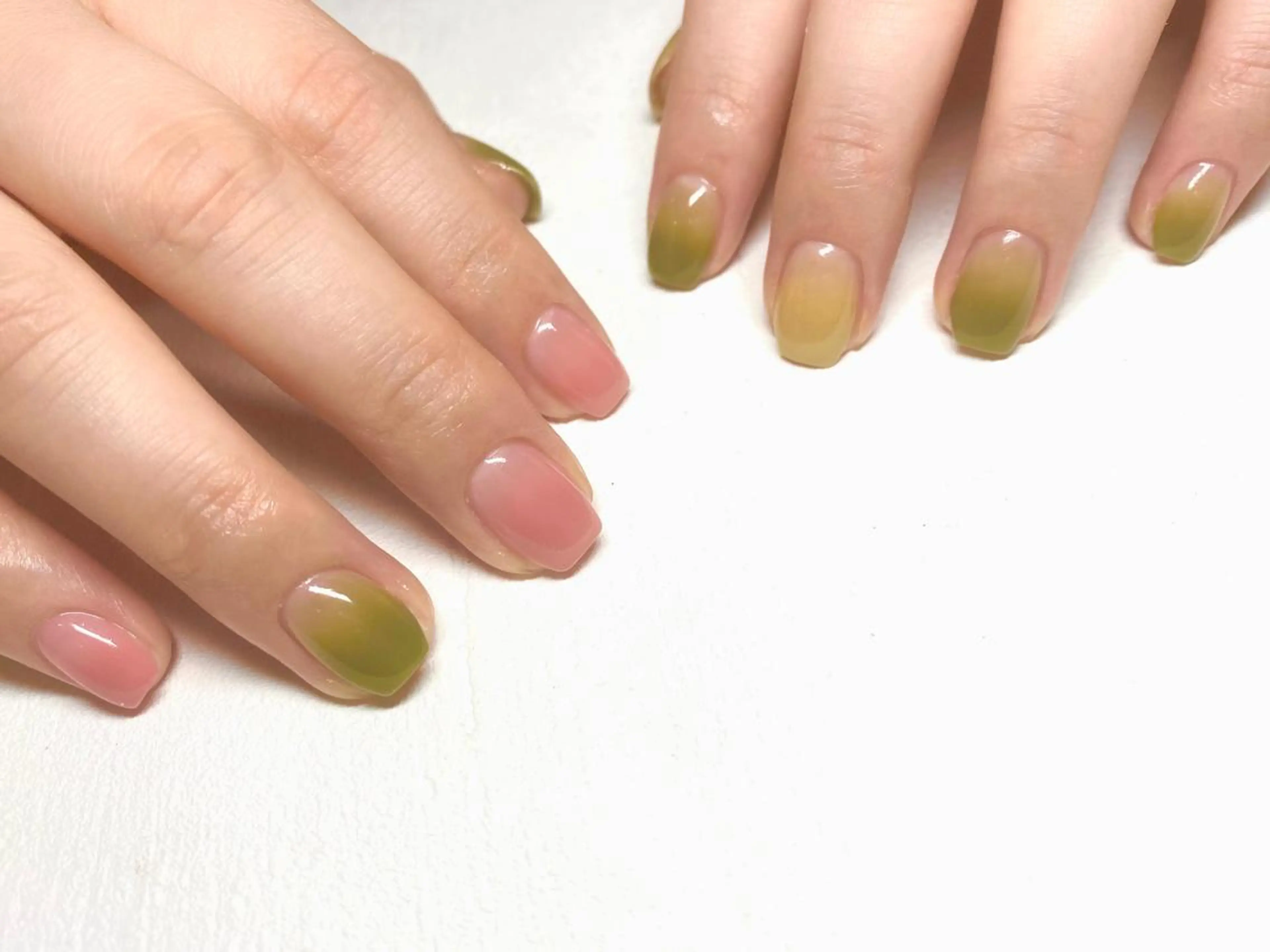 [ハンド]カラーグラデーション✨パラジェル変更無料✨(※ソフトジェルオフ御新規様&30日以内再来で無料)の写真