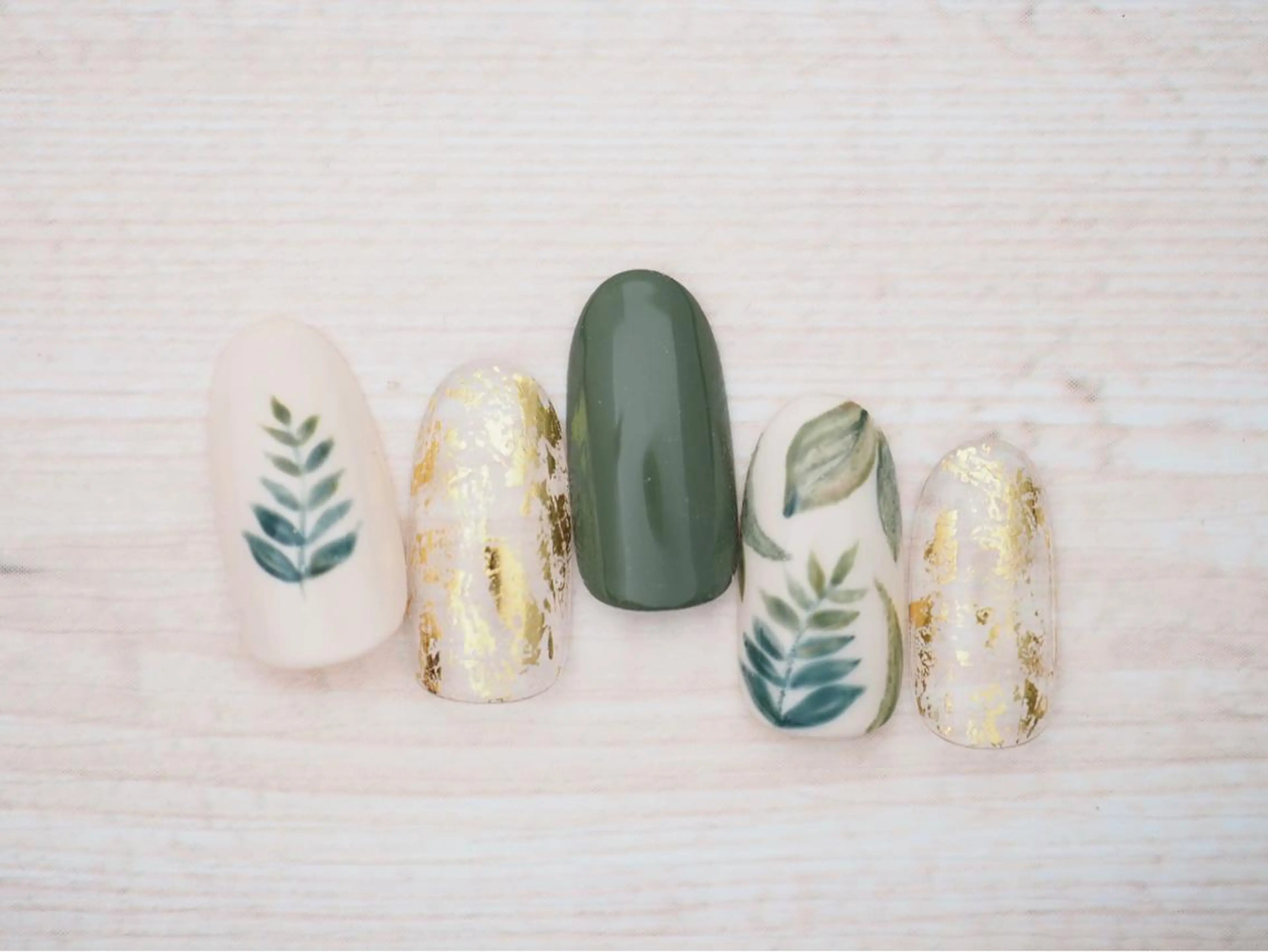 ネイル トップネイリスト Ribbon立川店のネイルデザイン