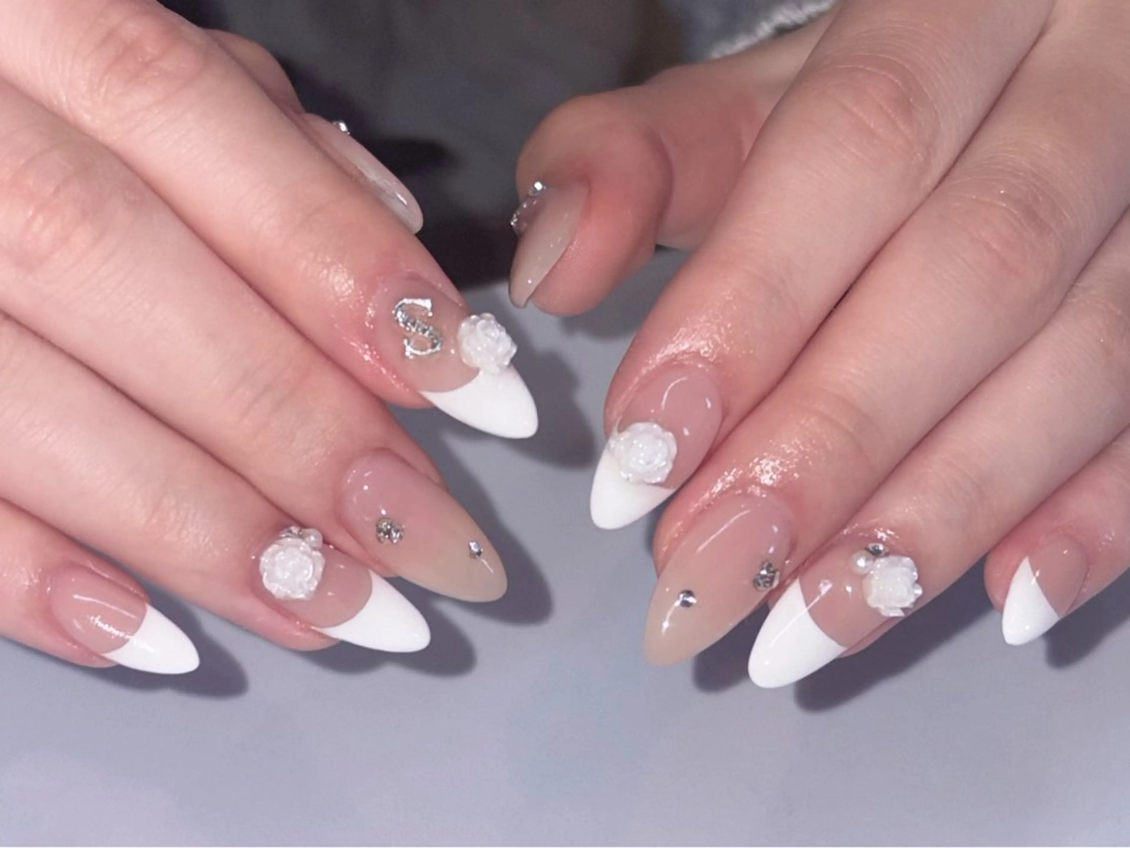 ネイル ハンドネイル KARIN🦢 韓国⌇ワンホンネイルのネイルデザイン