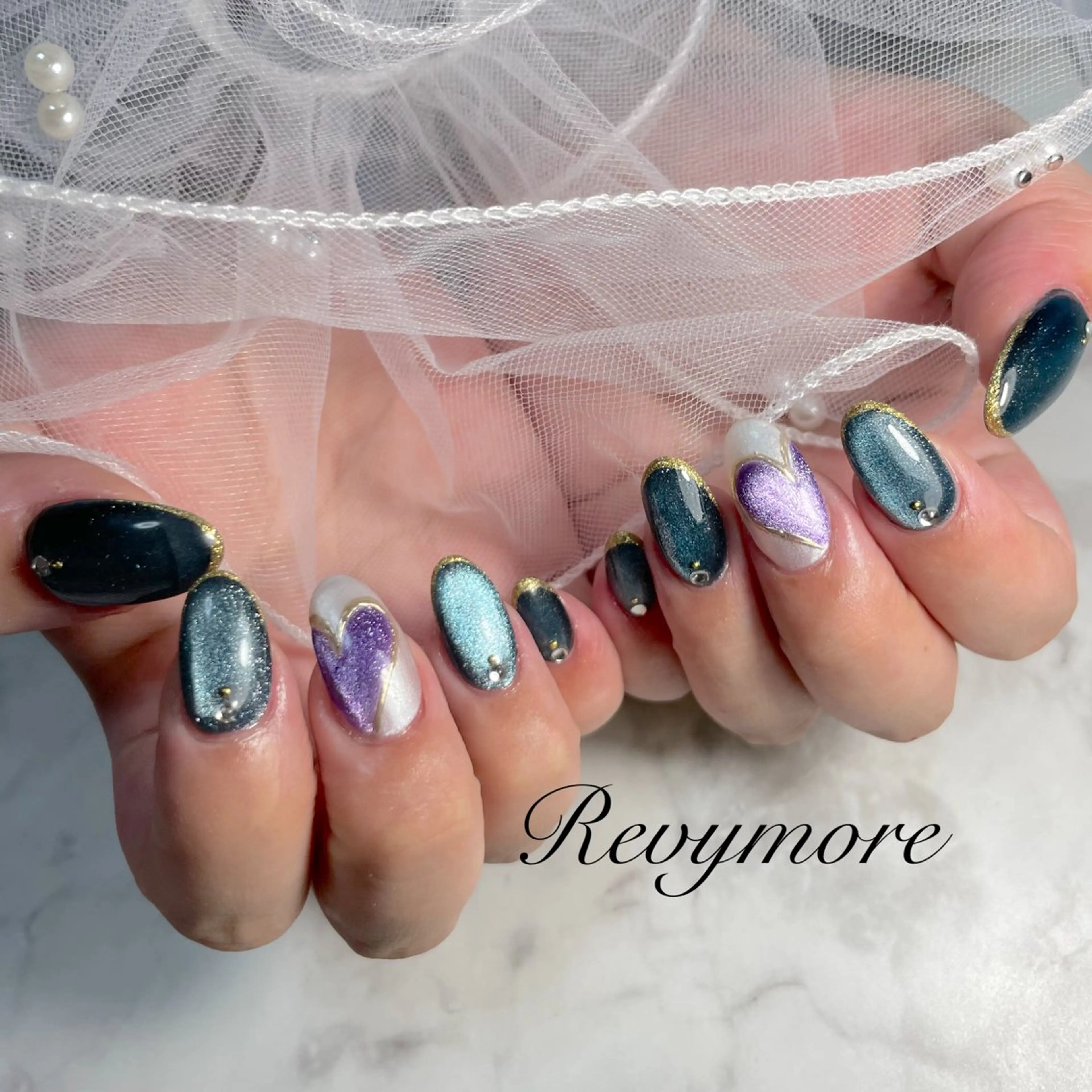 ネイル ジェルネイル ハート 韓国ネイル マグネットネイル ニュアンスネイル nail salon Revymore所属・nail salon Revymoreのネイルデザイン