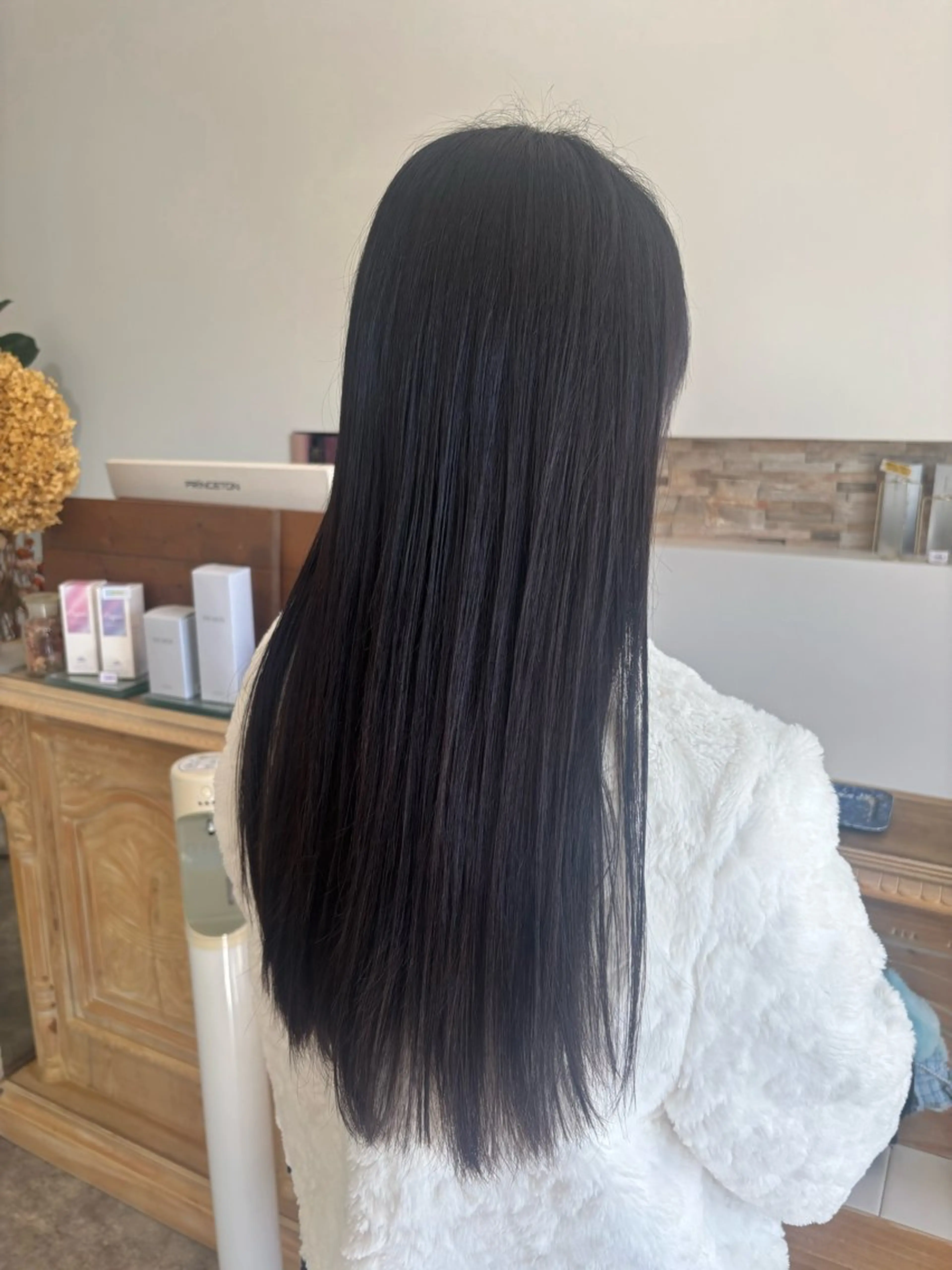 ロング ヘアカラー トリートメント 亀田 萌奈のヘアスタイル