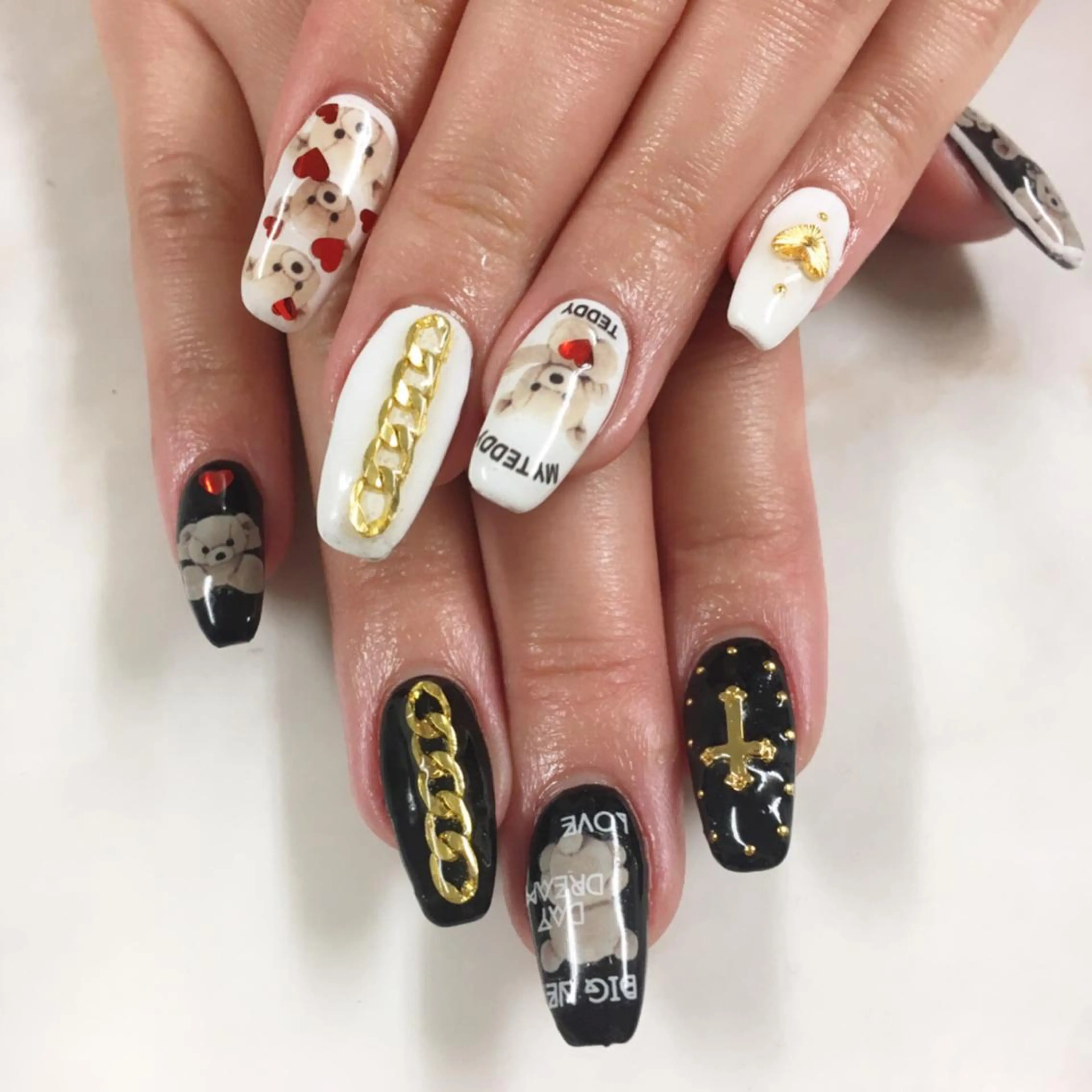 ネイル スカルプネイル SHINE NAILのネイルデザイン