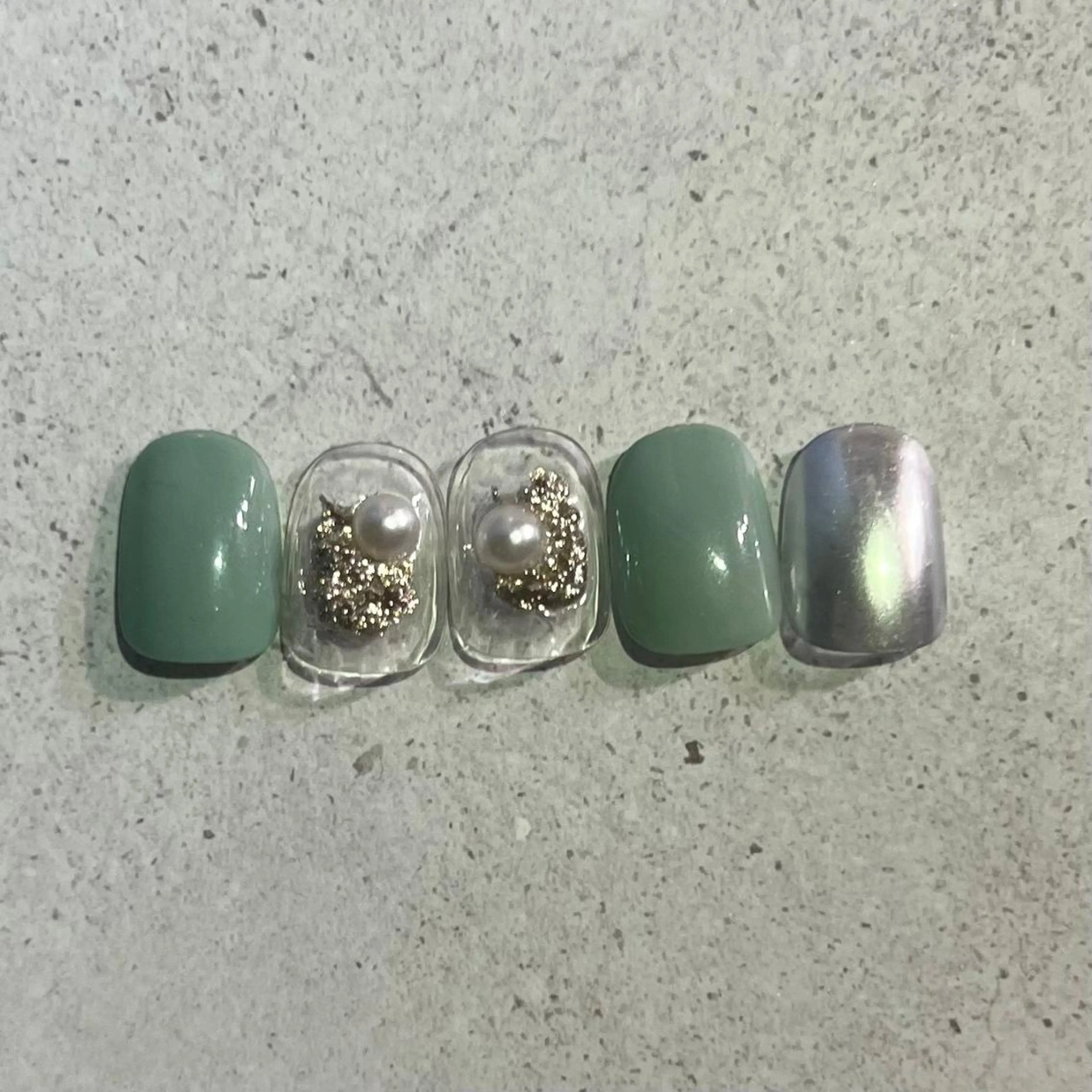 ネイル ハンドネイル favori金山 山添のネイルデザイン