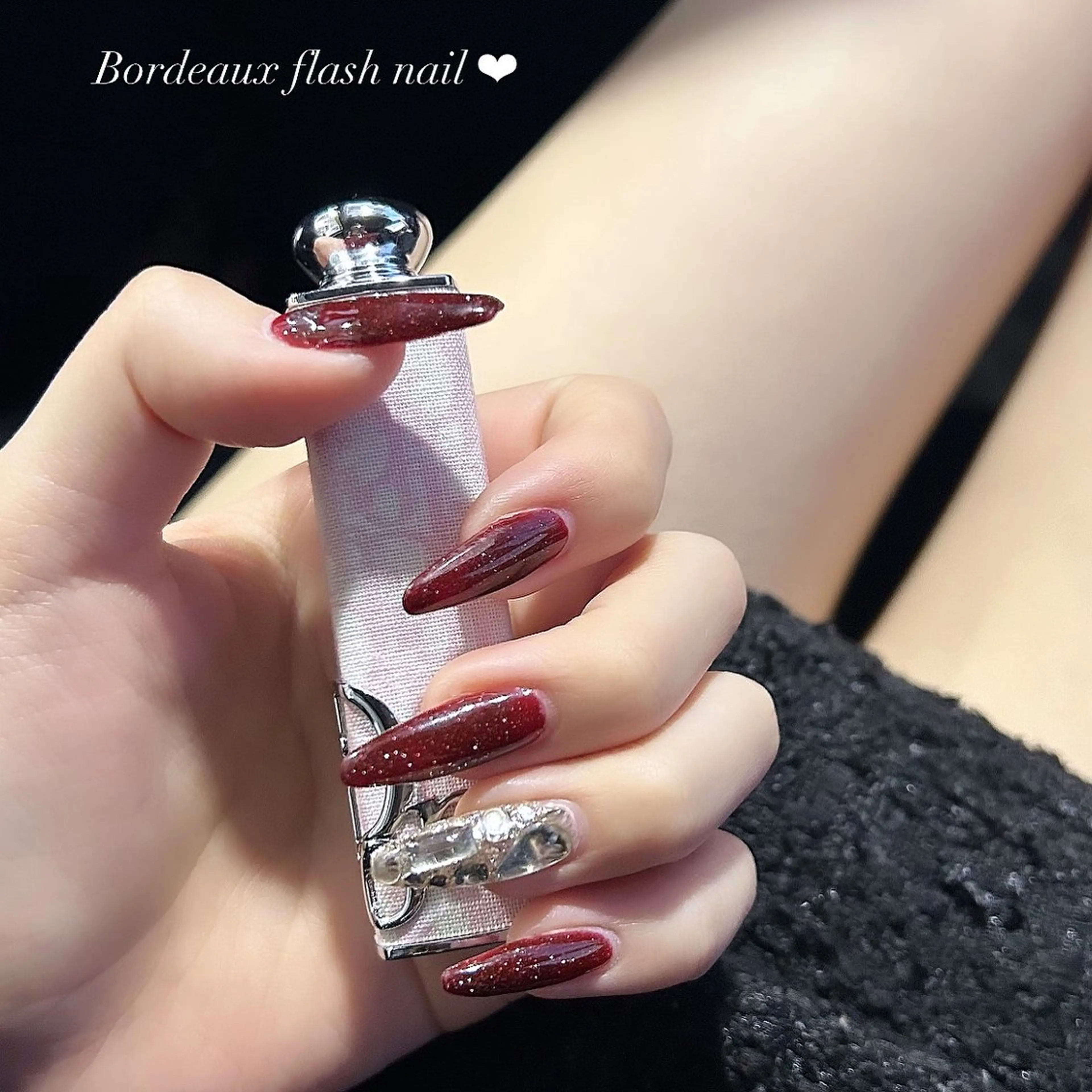 ネイル ボルドー フラッシュネイル 🤍Earth笛吹 𝑴𝒂𝒏𝒂🤍のネイルデザイン
