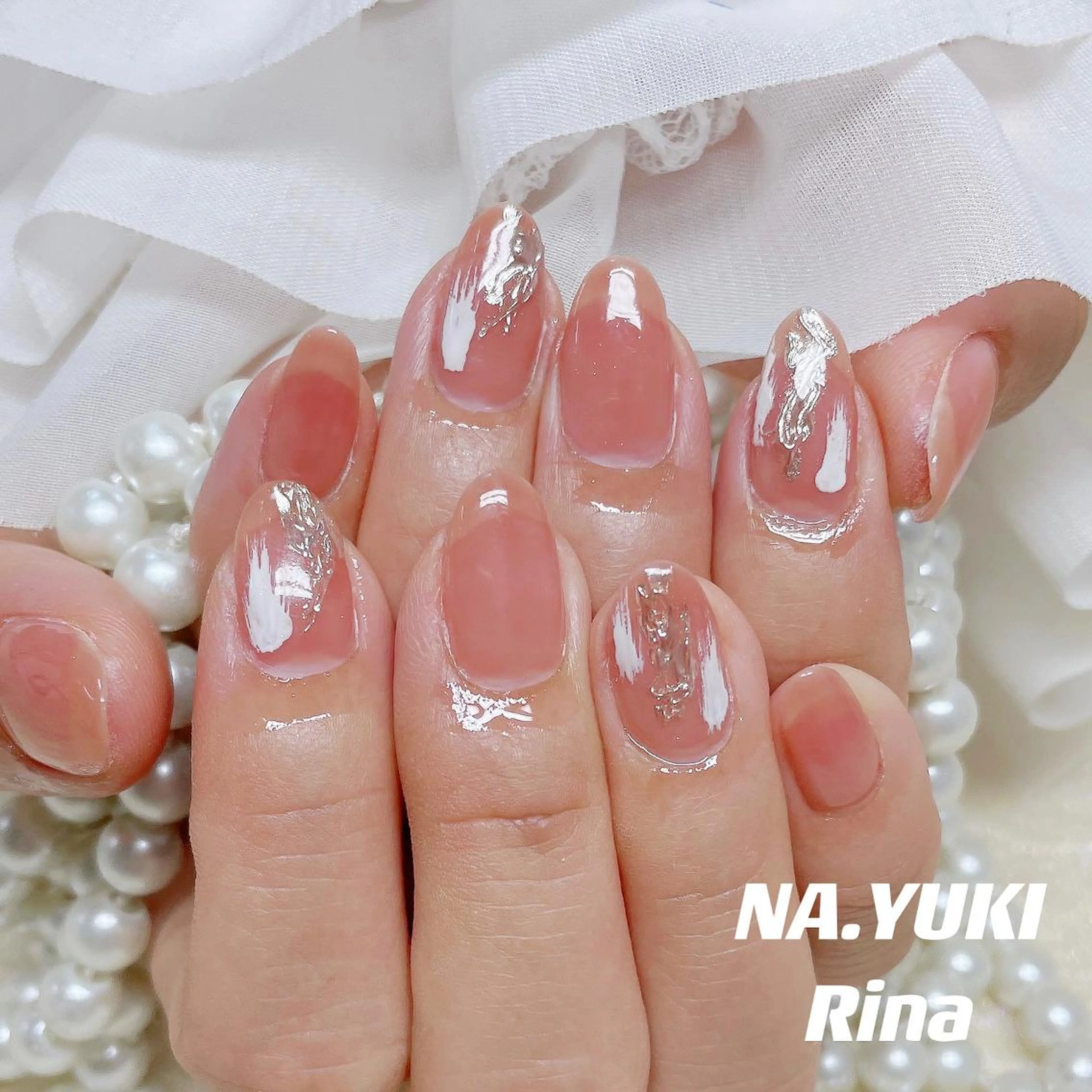 ネイル 🦋 Queenieのネイルデザイン