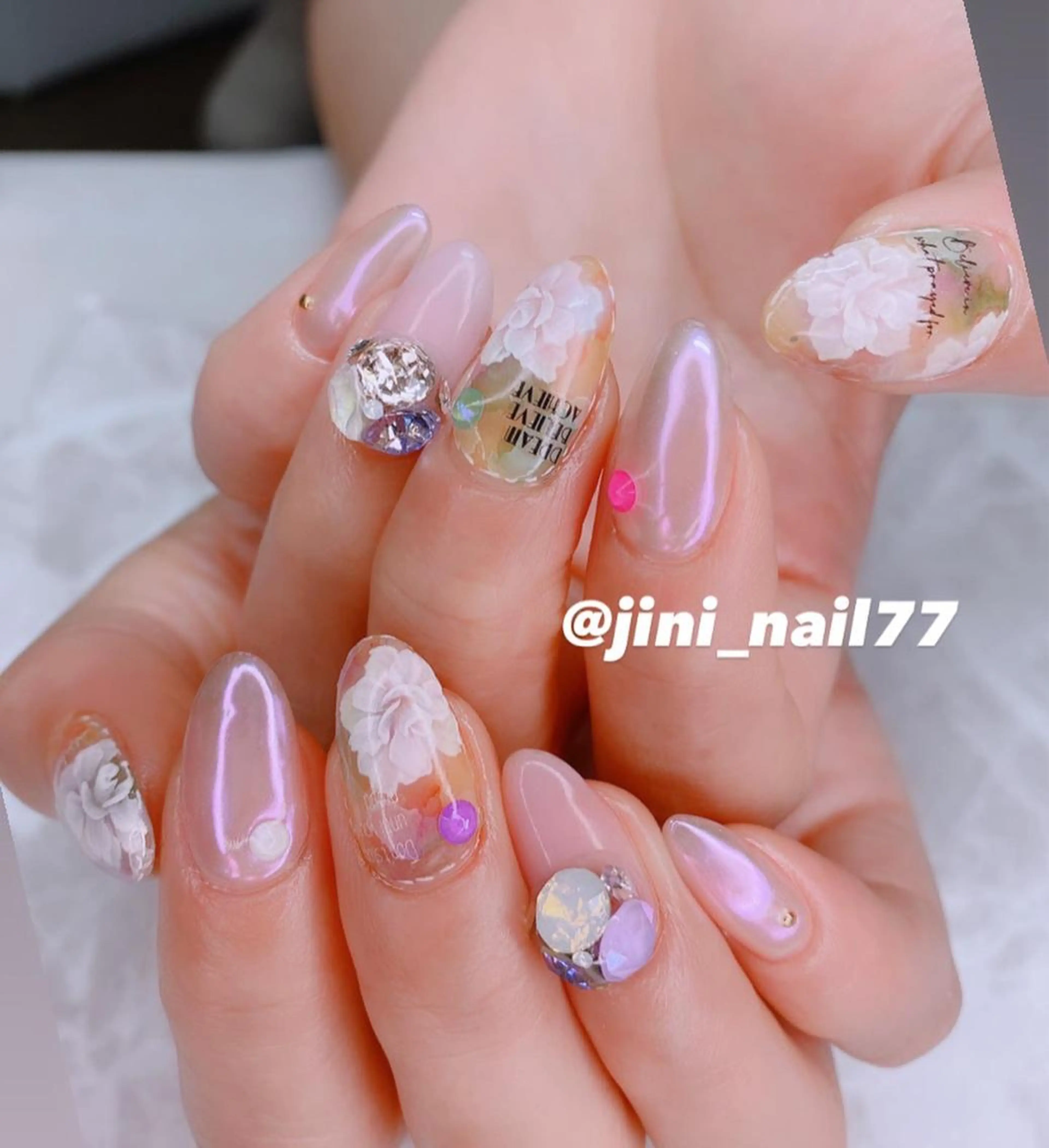 ネイル JINI NAIL所属・ジニ ネイルのネイルデザイン