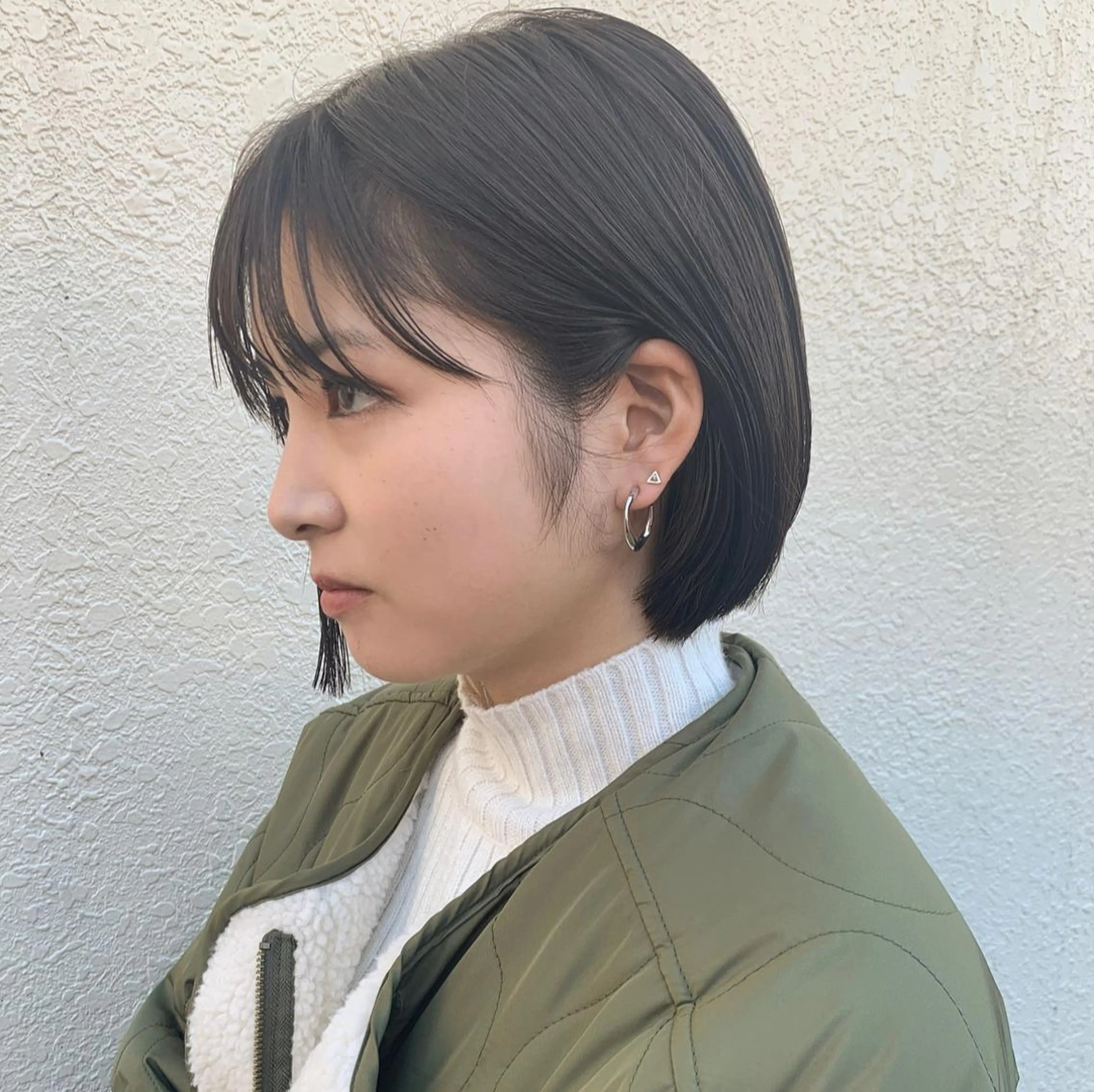 ショート カラー ベージュカラー 透明感カラー オリーブベージュ ボブ iLi所属・iLi 《イリ》のヘアスタイル