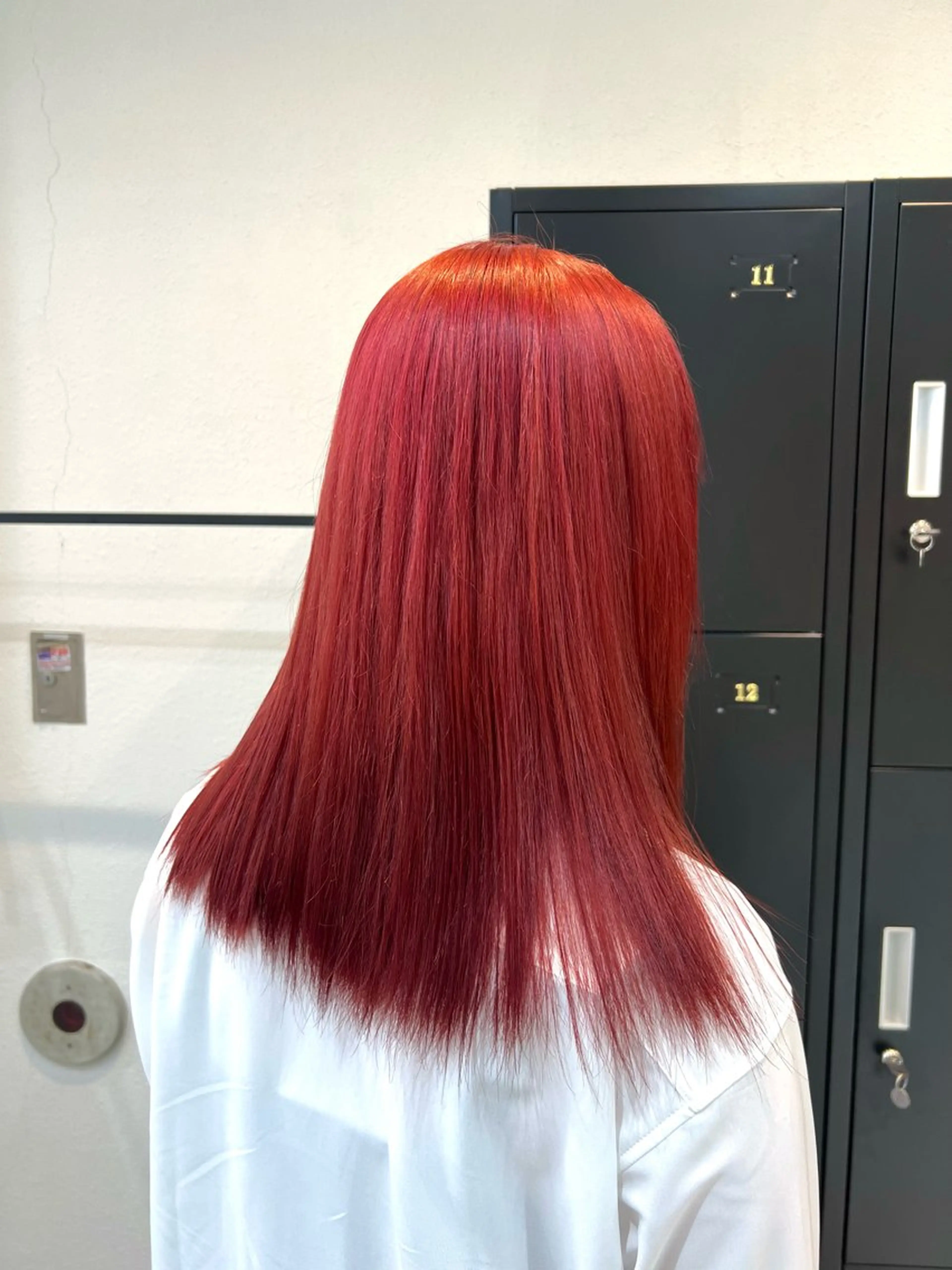 セミロング カラー ブリーチ ケアブリーチ カシス レッドカラー ブリーチカラー🦋‪ 田中さくらのヘアスタイル