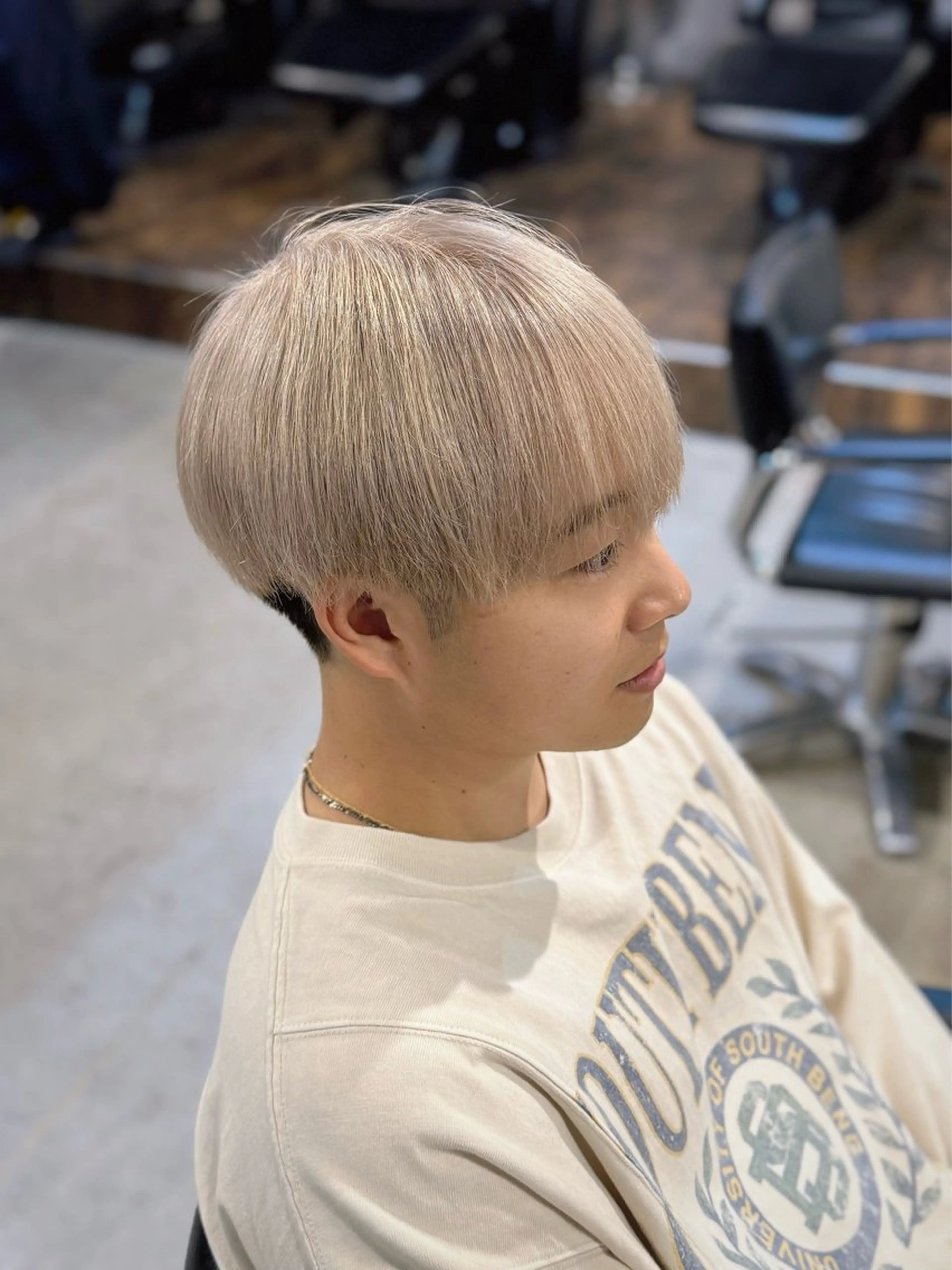 men'sカット+ブリーチ1回+オンカラー(憧れのハイトーンになりたい方におすすめ‼️)の写真