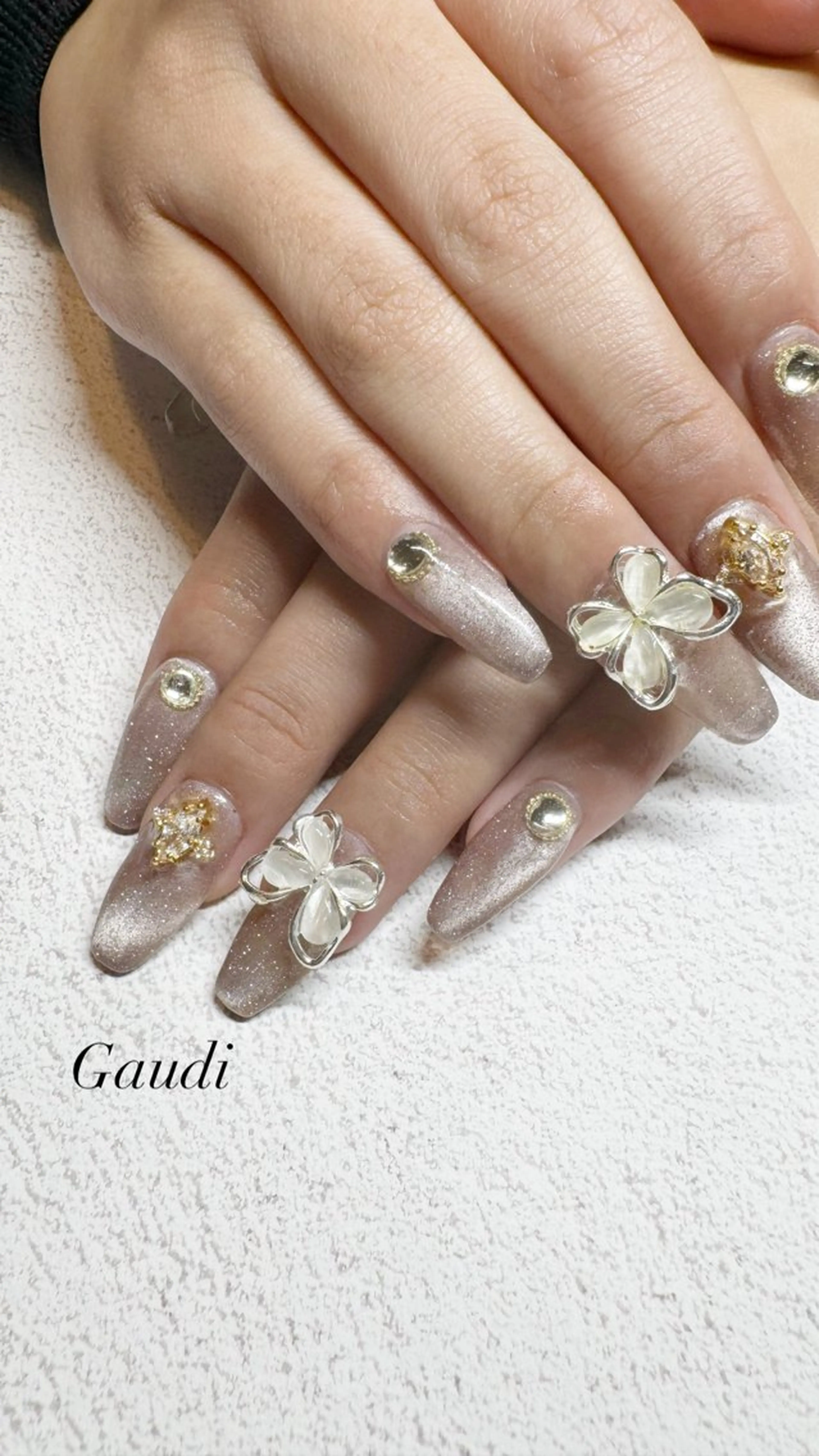 ネイル フラッシュネイル キラキラネイル ワンカラーネイル Gaudi.Nail Rinaのその他イメージ