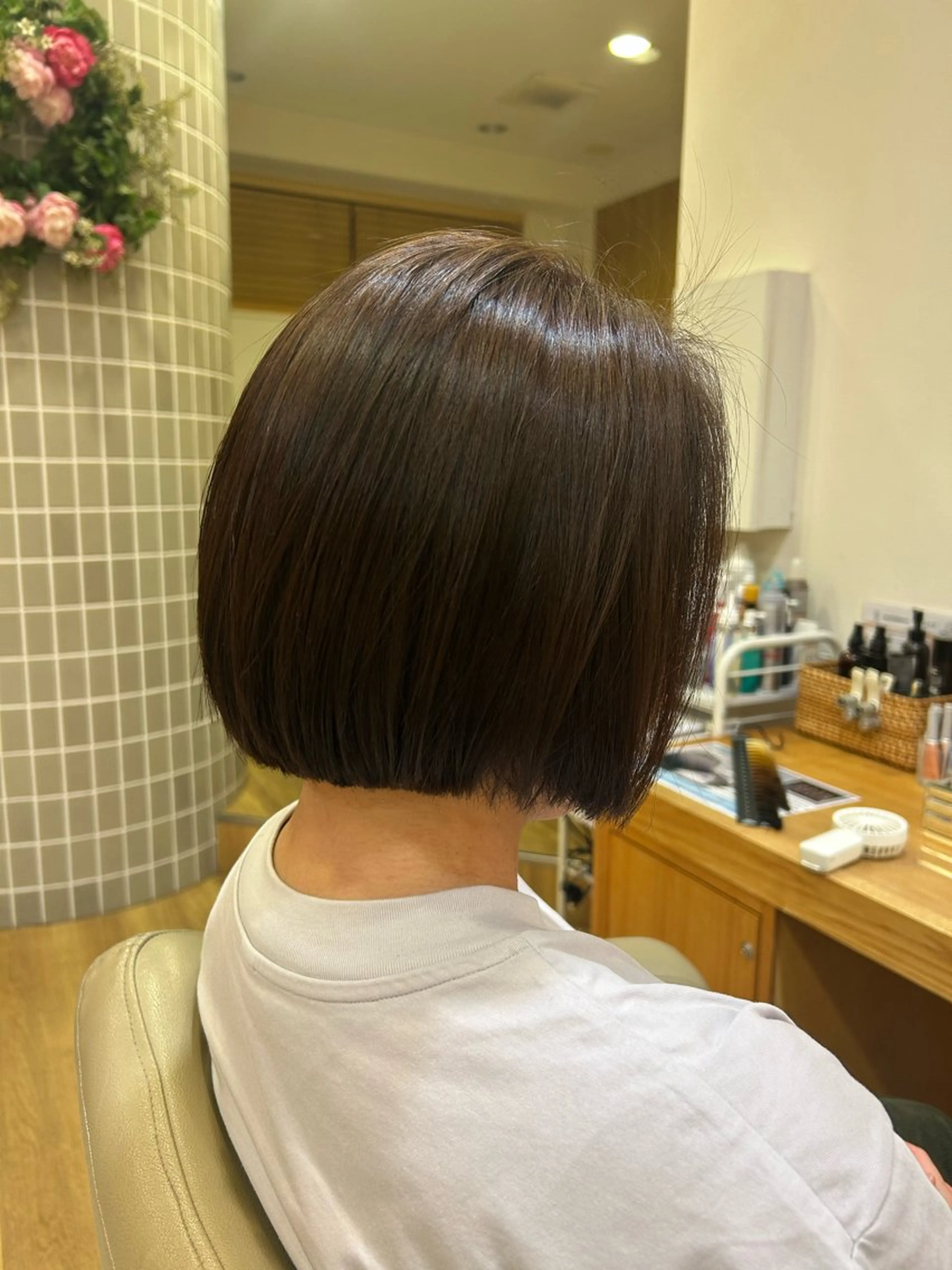 ショート ボブ 内田 めいのヘアスタイル