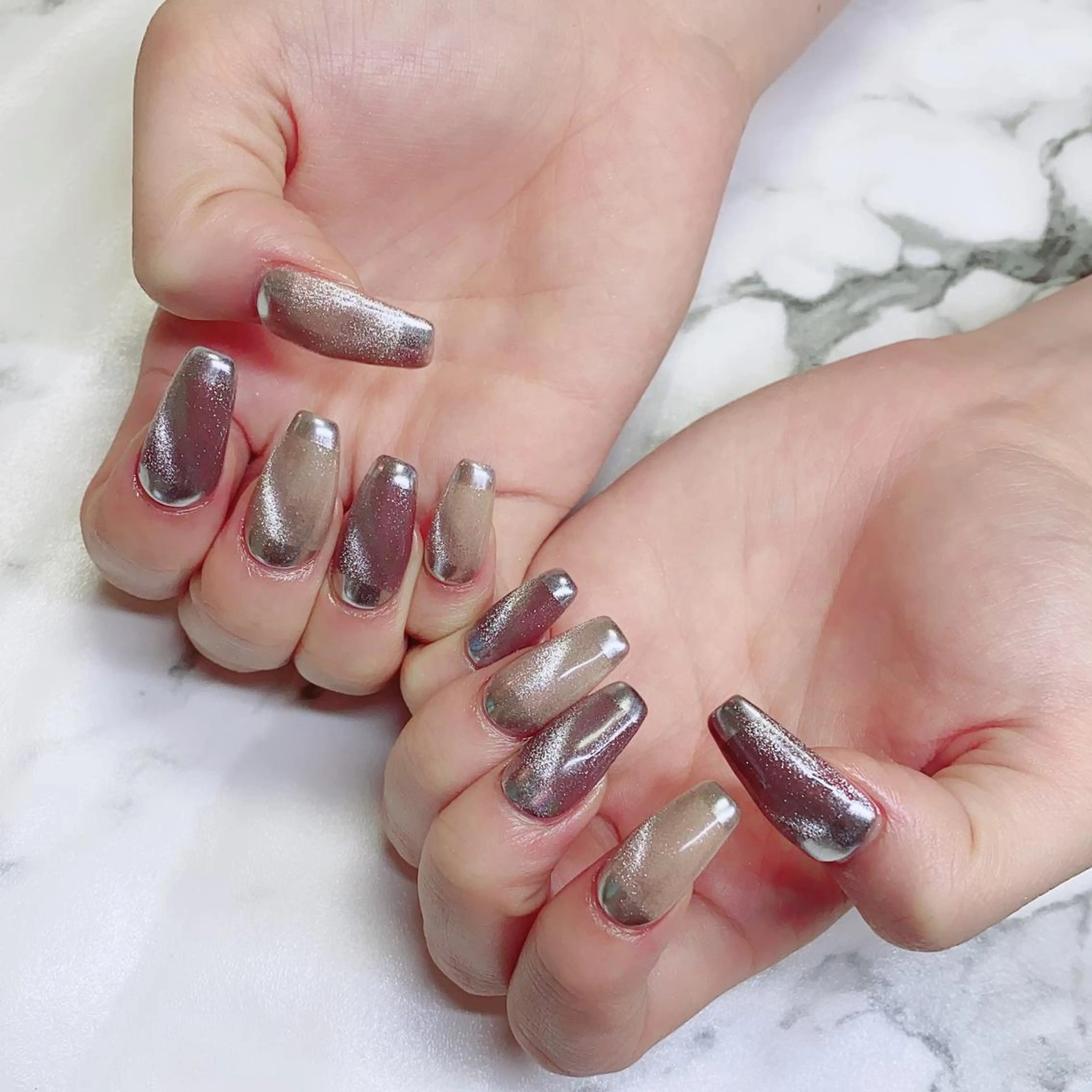 ロング カラー ネイル 長さ出し フレンチネイル マグネットネイル ミラーネイル Q Free nailsのネイルデザイン