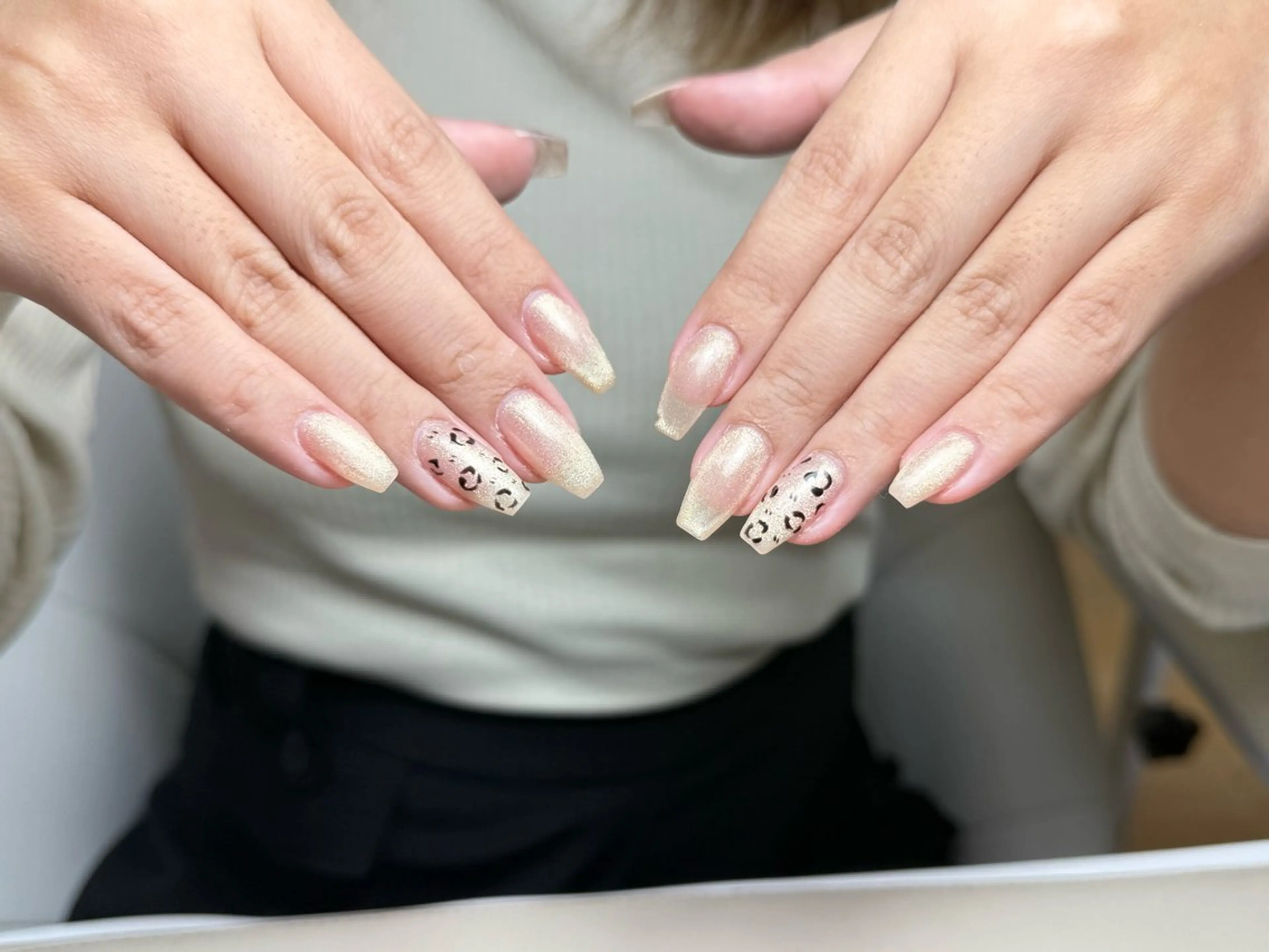 ロング ハンドネイル Moomi nail salonのネイルデザイン