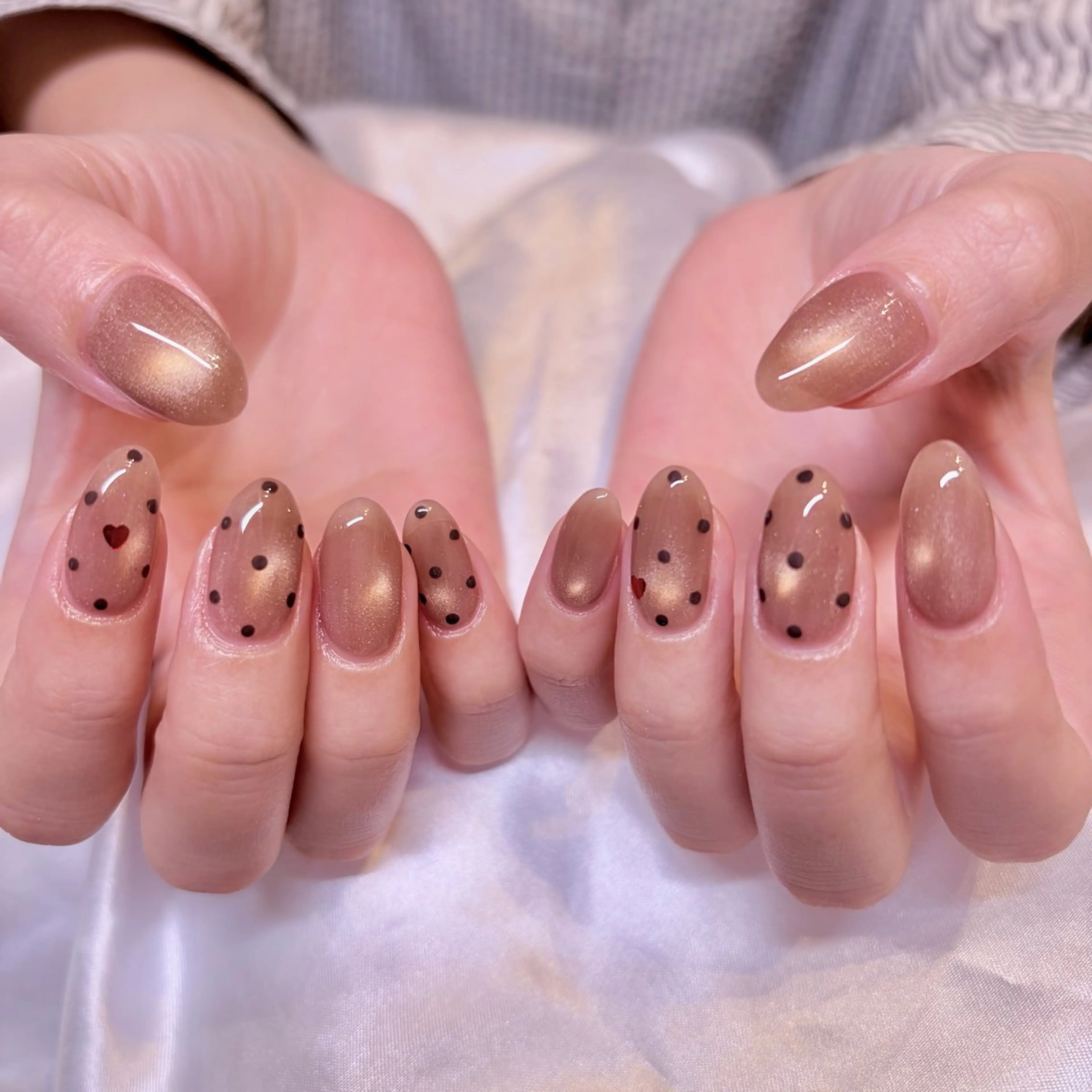 ネイル ドット ハンドネイル nail salon e'mu💐のネイルデザイン