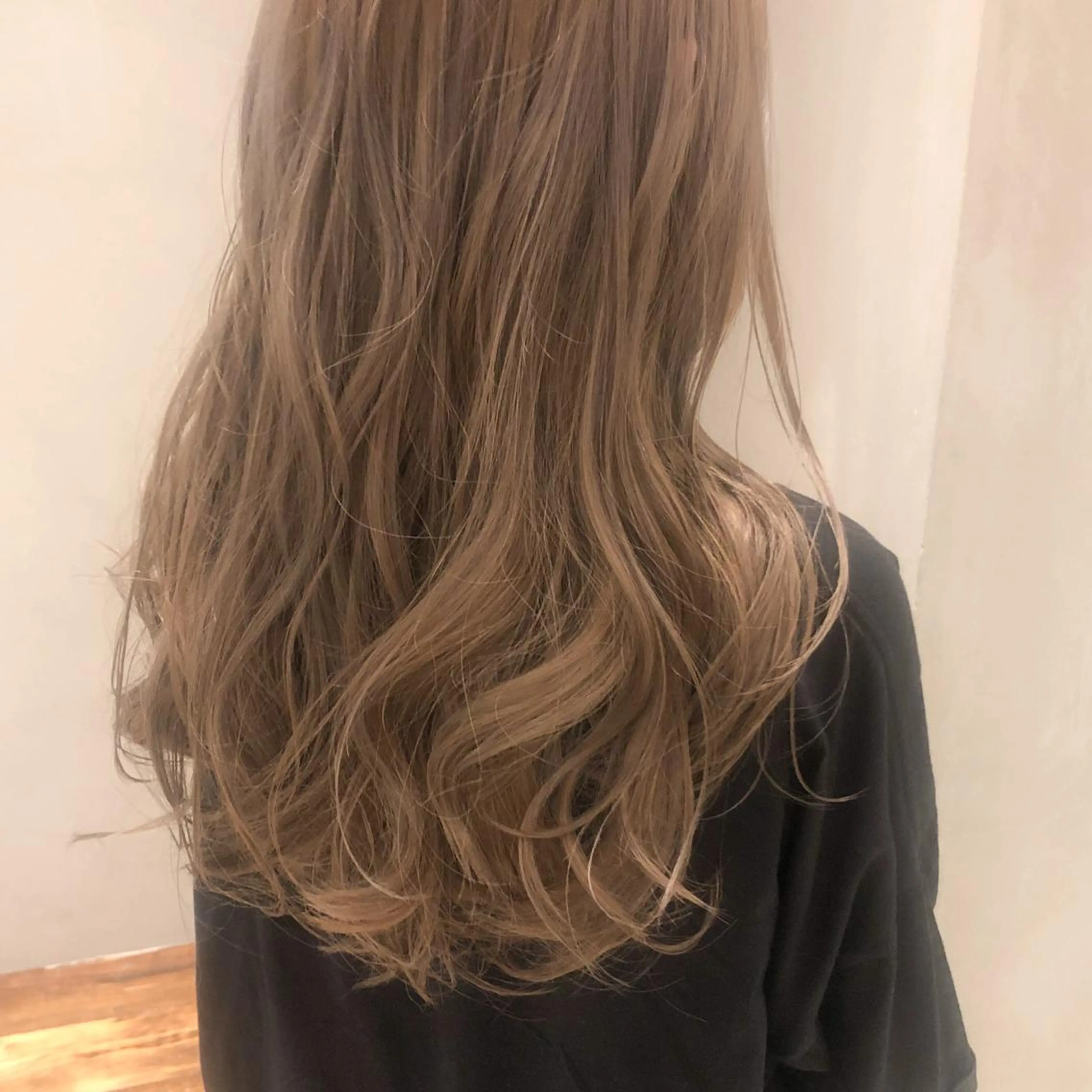 セミロング カラー パーマ ヘアアレンジ ハイトーンカラー カット ヘアカラー トリートメント 顔周りcut・ご相談 ＝新宿しずく🇰🇷のヘアスタイル
