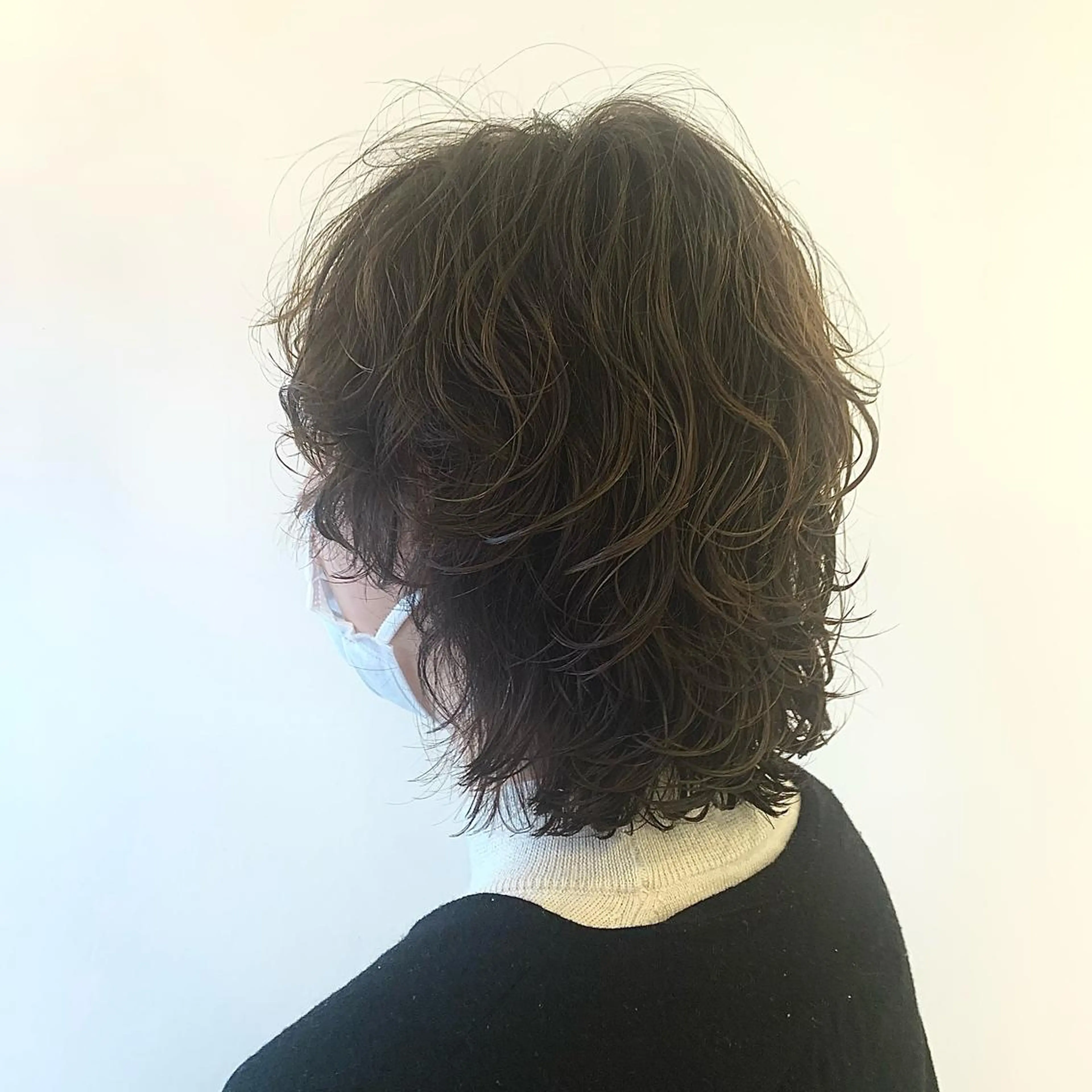 ミディアム カット パーマ milis 知崎春奈のヘアスタイル