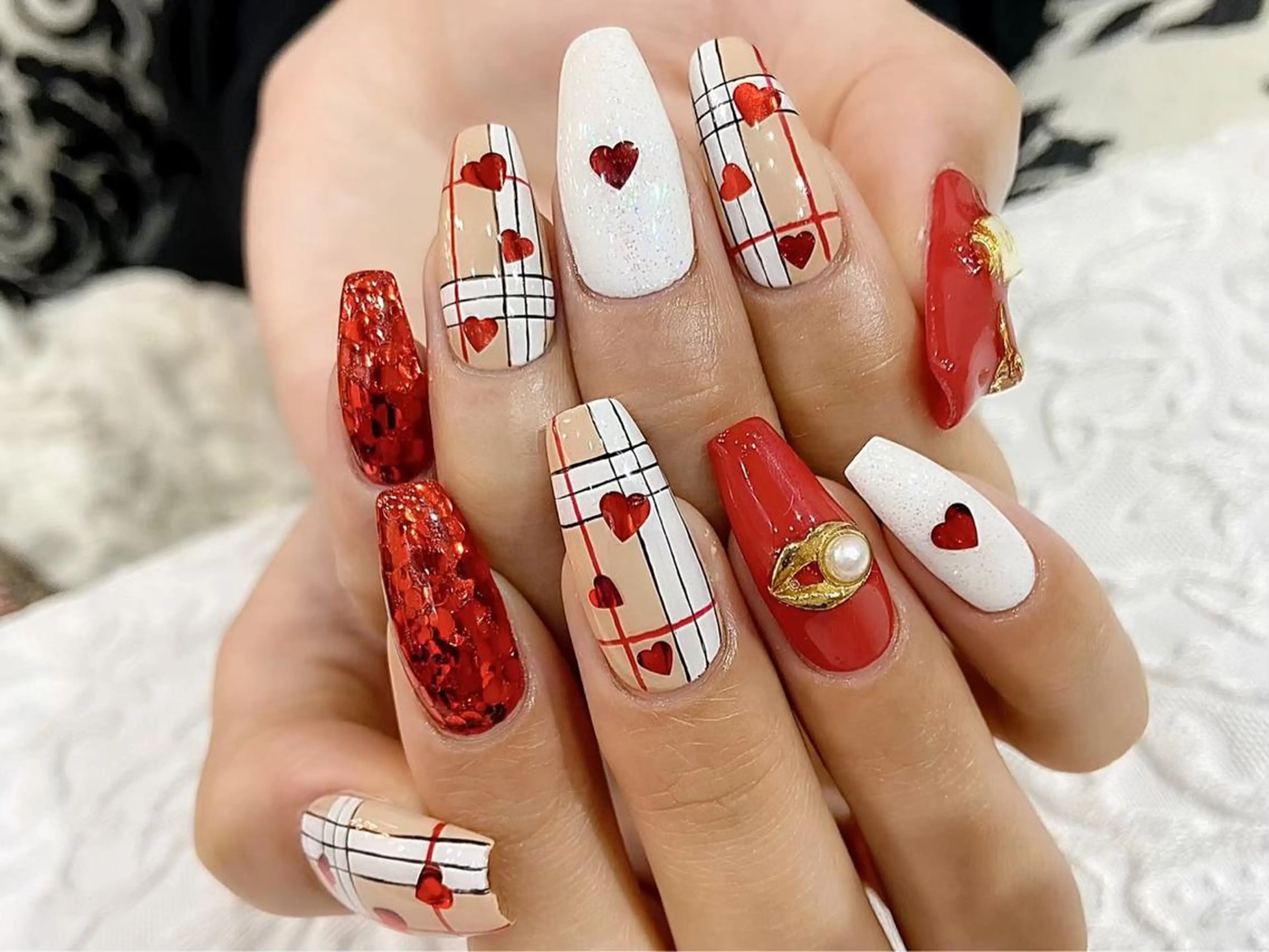 ネイル nailsalon Mirrorのネイルデザイン