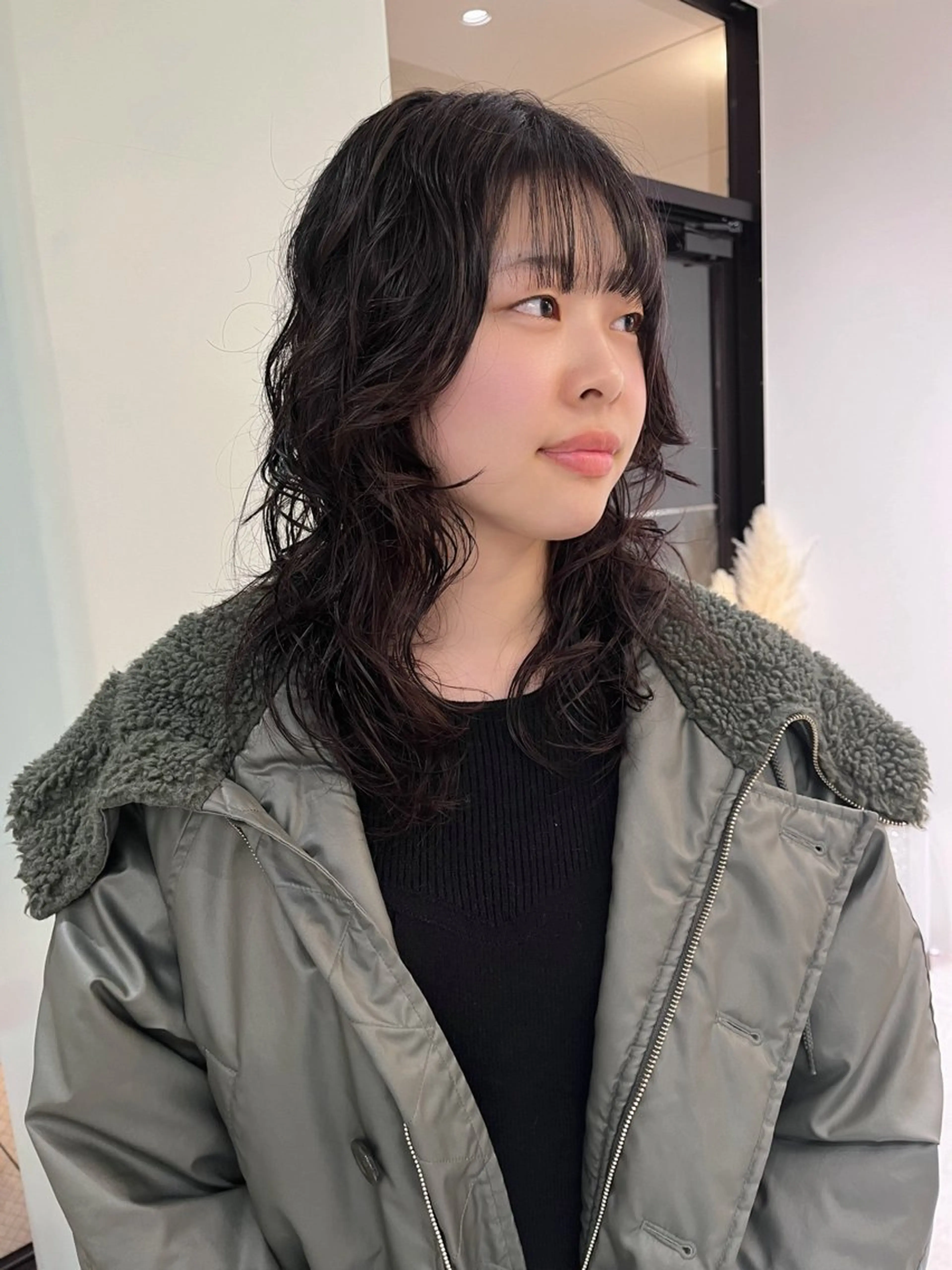 ミディアム パーマ ミディアムパーマ ウルフカット ストレートパーマ カット パーマ トリートメント 原宿パーマ kazuのヘアスタイル