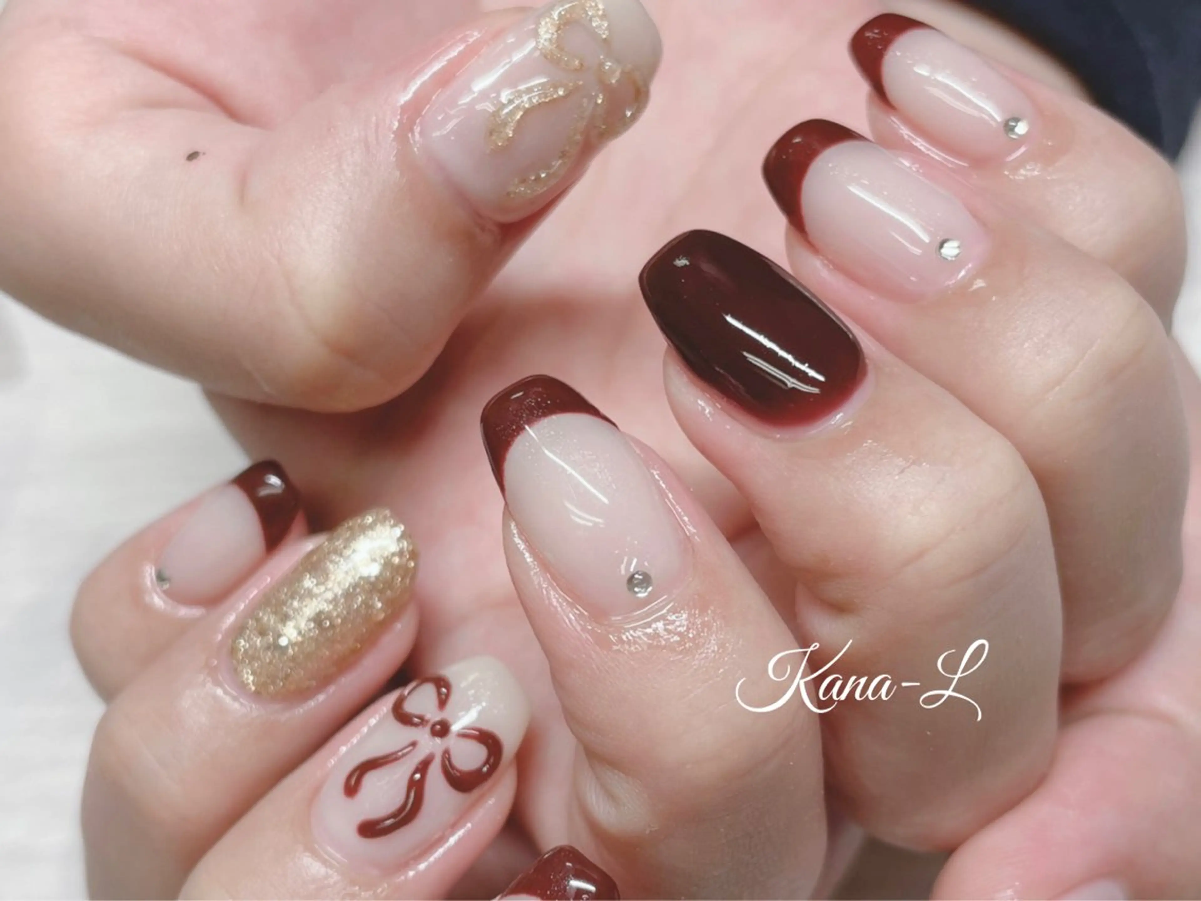 ネイル フレンチネイル ジェルネイル パラジェル リボン 芦辺 香奈のネイルデザイン