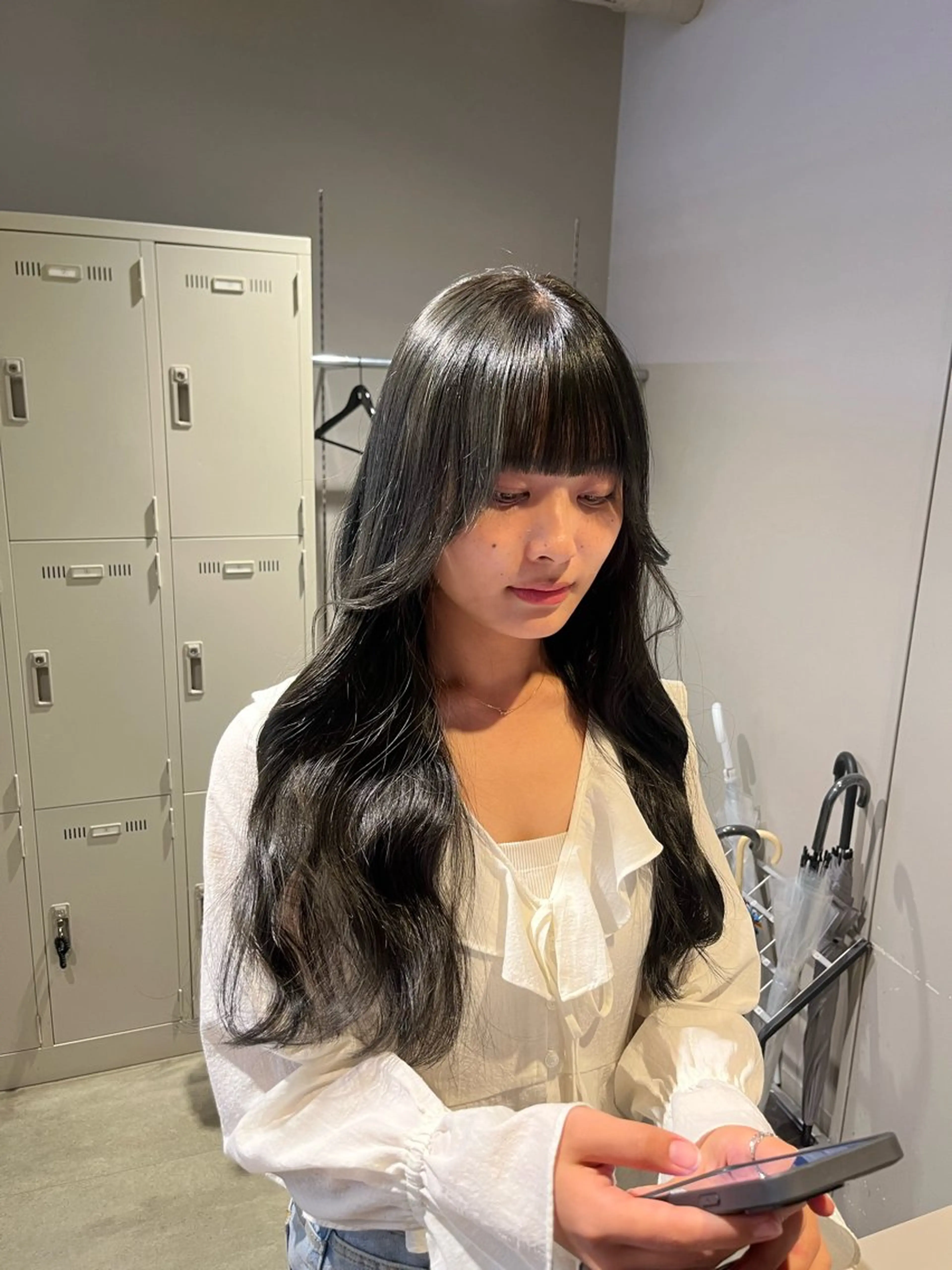 ロング ヘアカラー トリートメント ヘッドスパ ヘアセット 寒色＆ブリーチ特化 寒色MiOのヘアスタイル