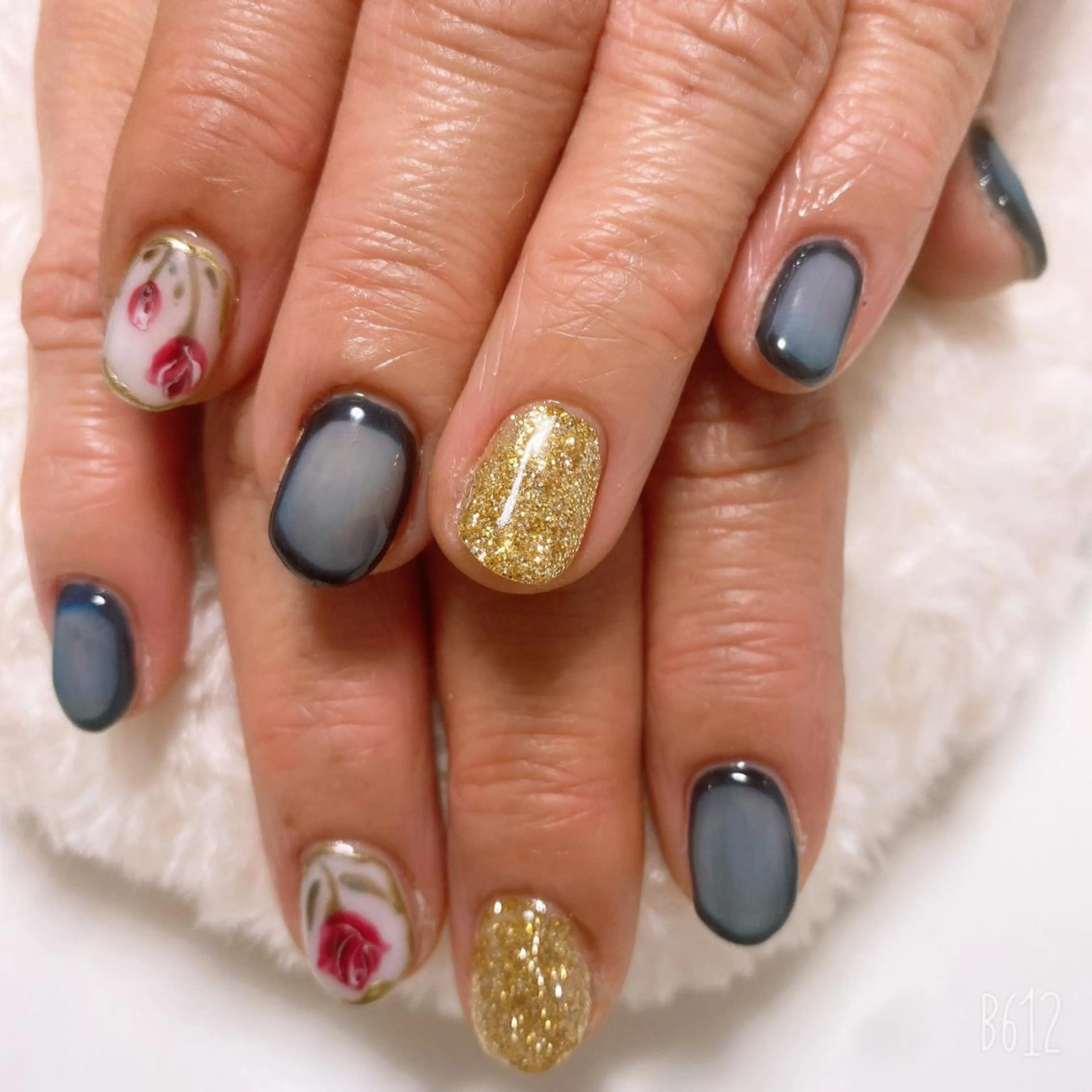 ネイル The Best Beauty受付担当のヘアスタイル