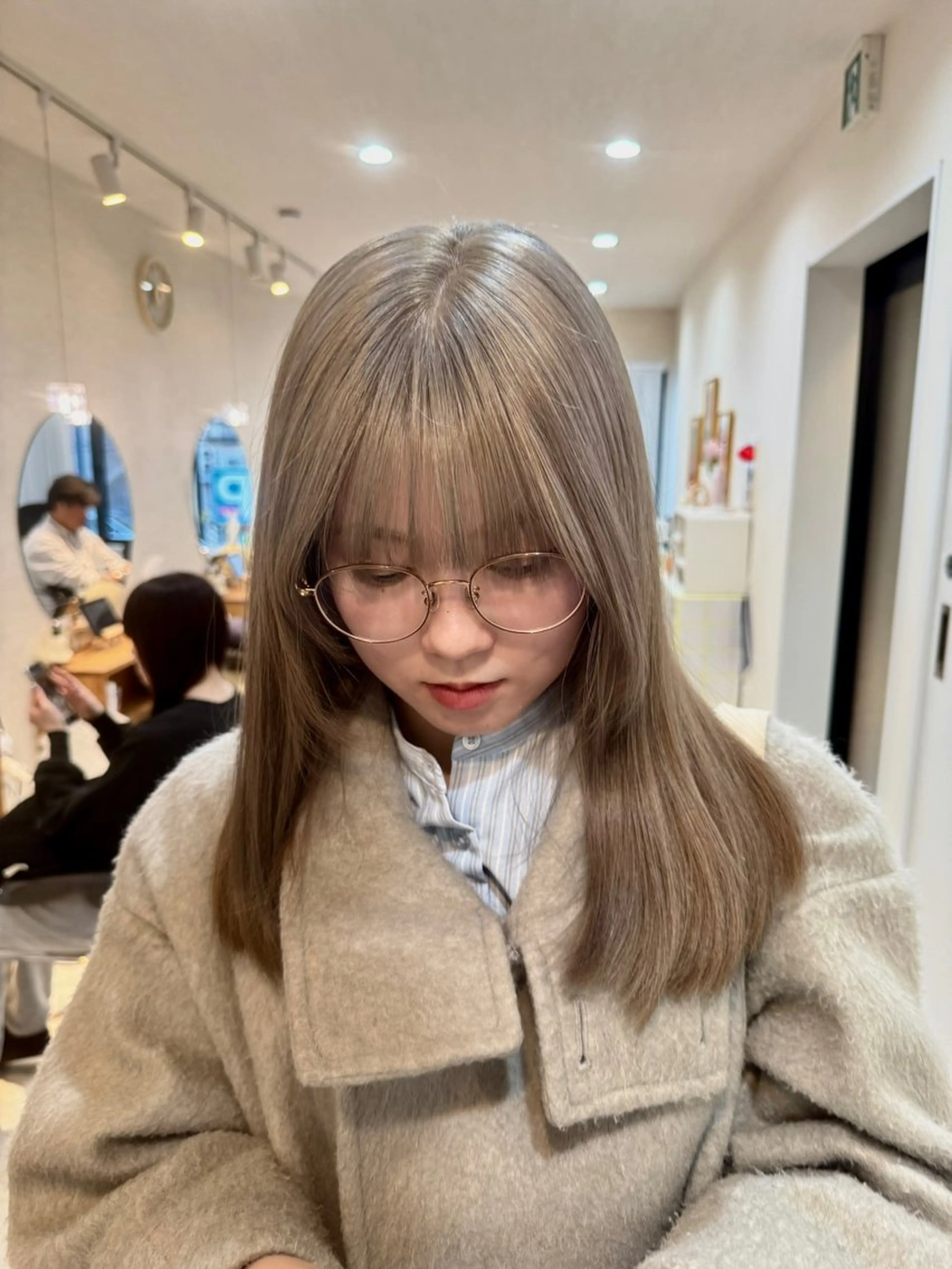 セミロング カラー ヘアカラー トリートメント コイデ リュウセイのヘアスタイル